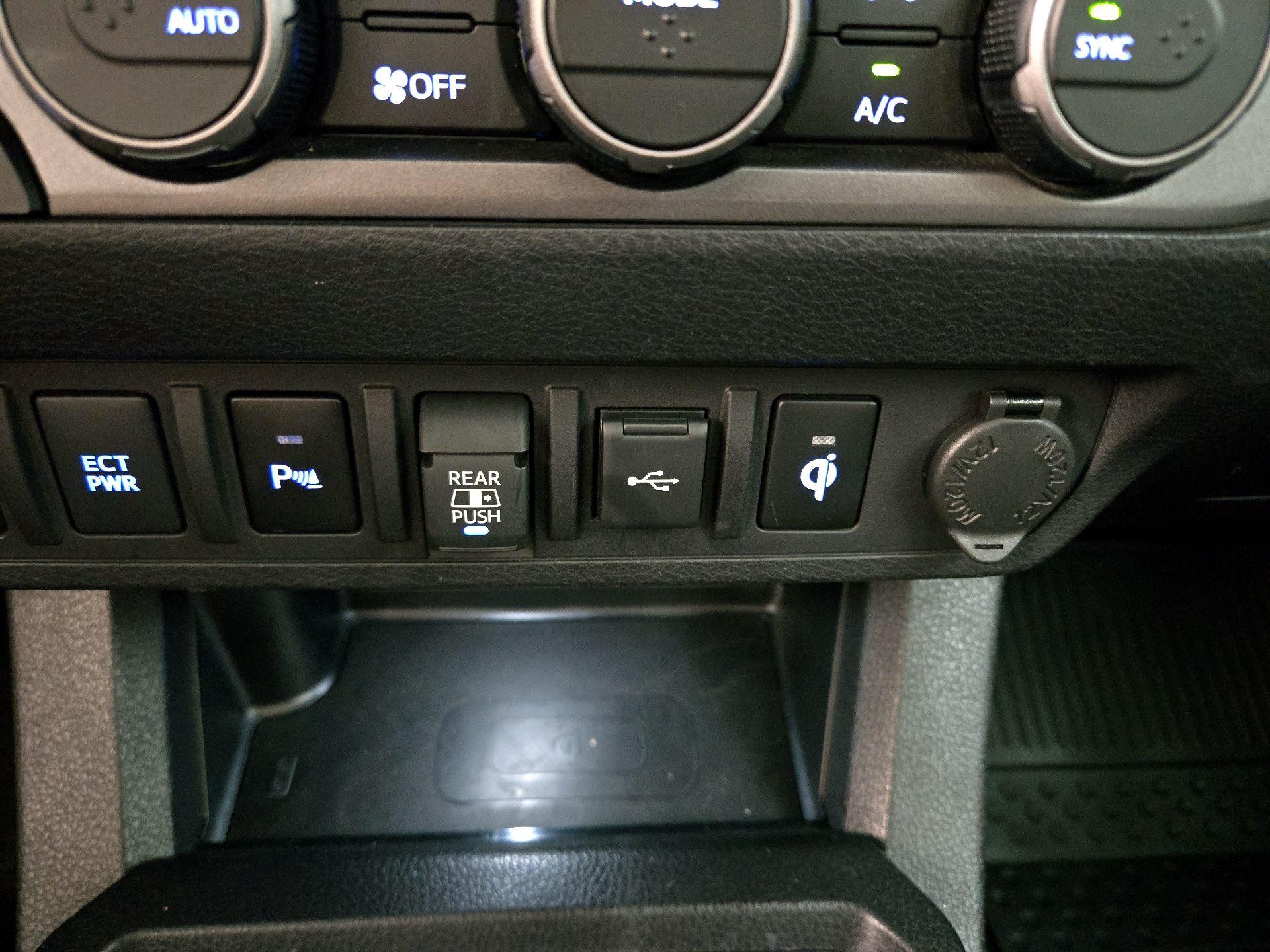 Thumbnail: 2022 Toyota Tacoma - 19