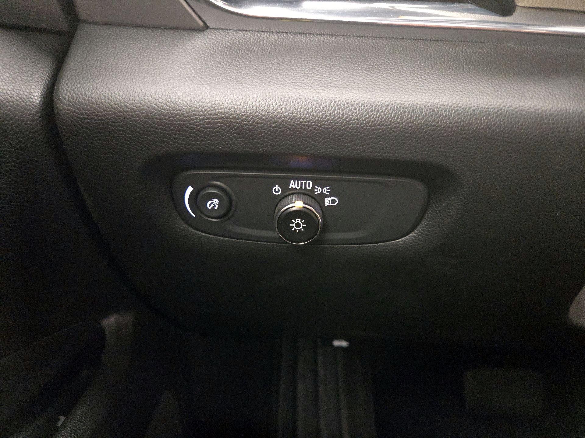 Thumbnail: 2023 Chevrolet Traverse - 13