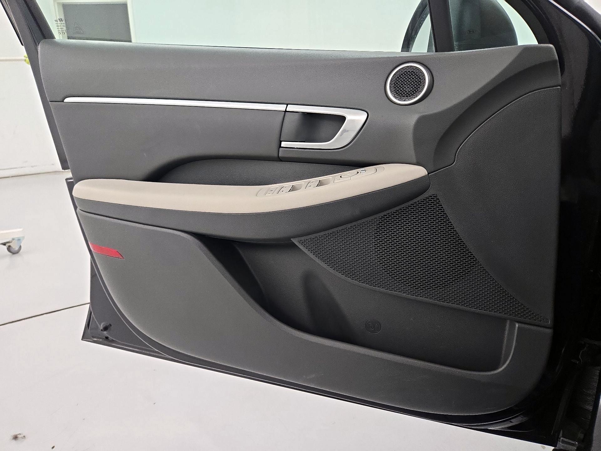 Thumbnail: 2023 Hyundai Sonata - 12