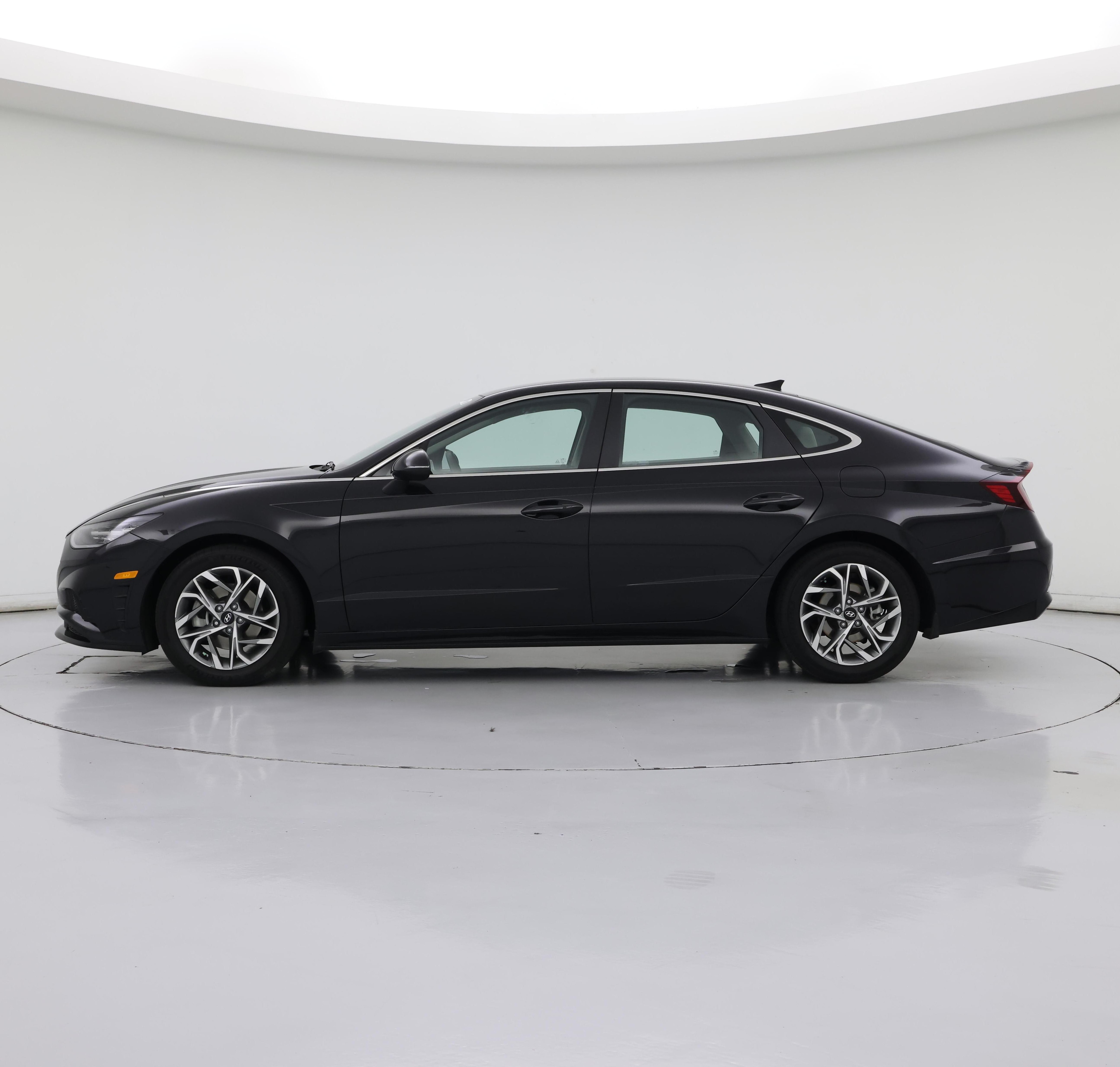 Thumbnail: 2023 Hyundai Sonata - 3