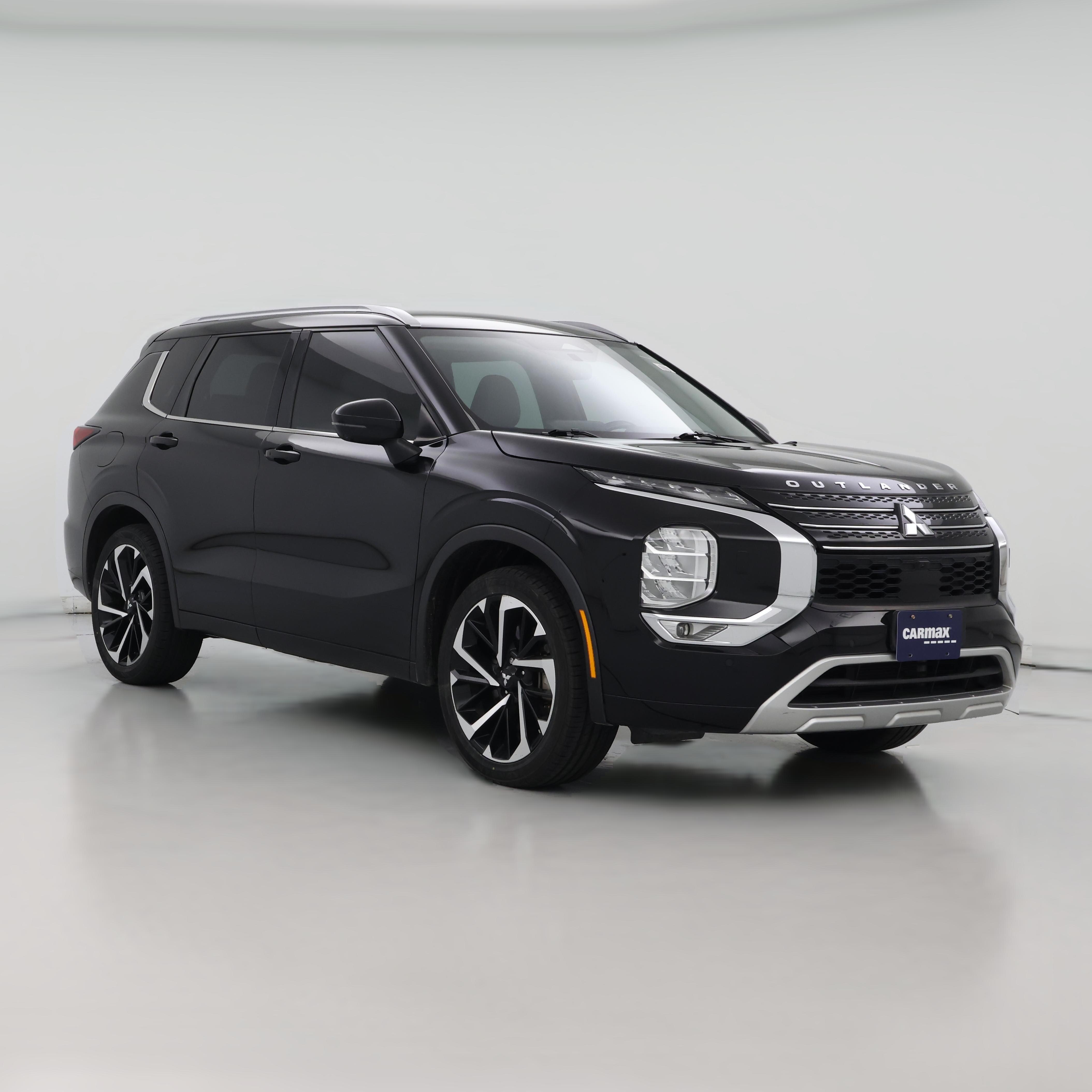 Thumbnail: 2022 Mitsubishi Outlander - 1