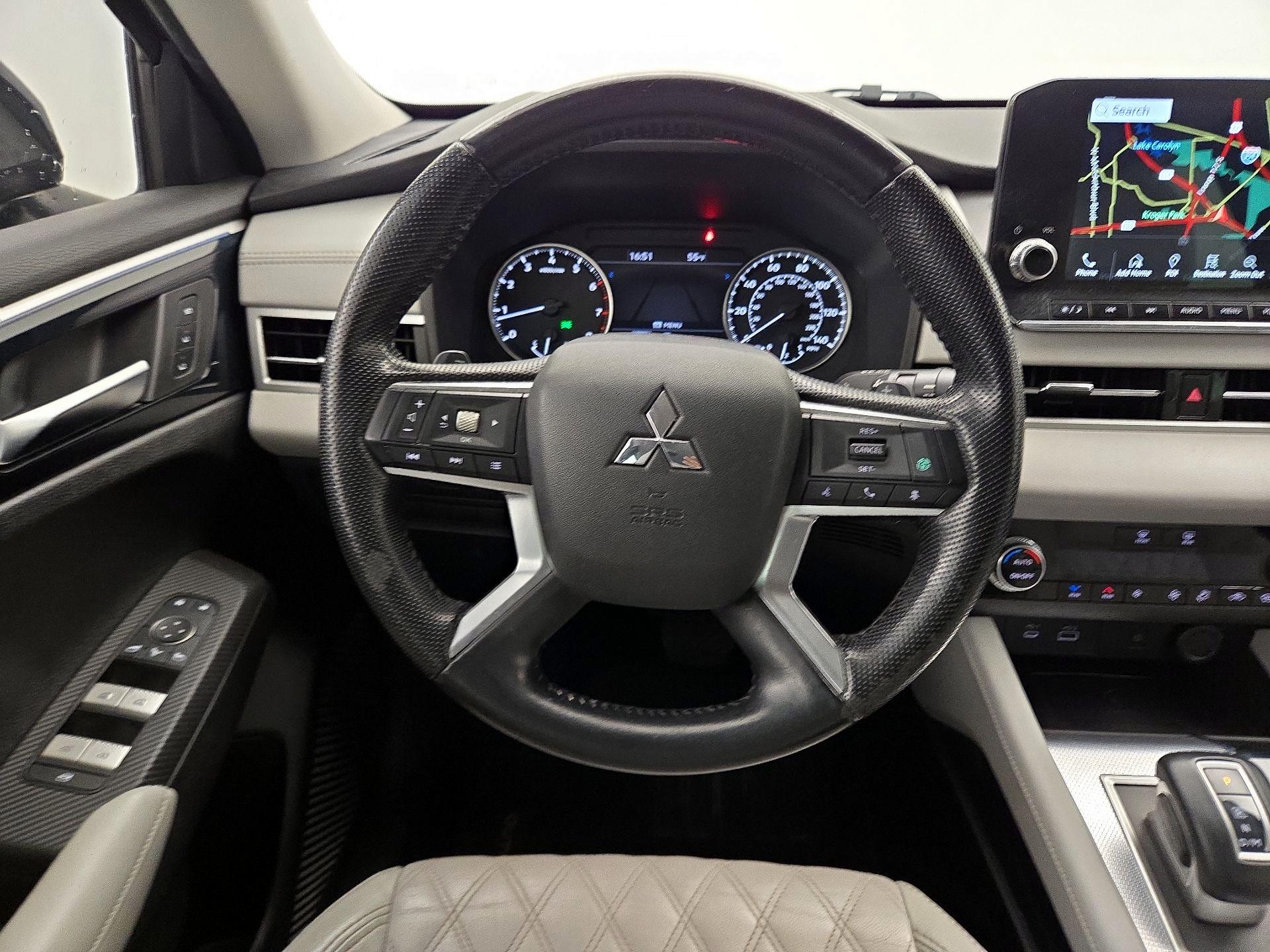 Thumbnail: 2022 Mitsubishi Outlander - 10