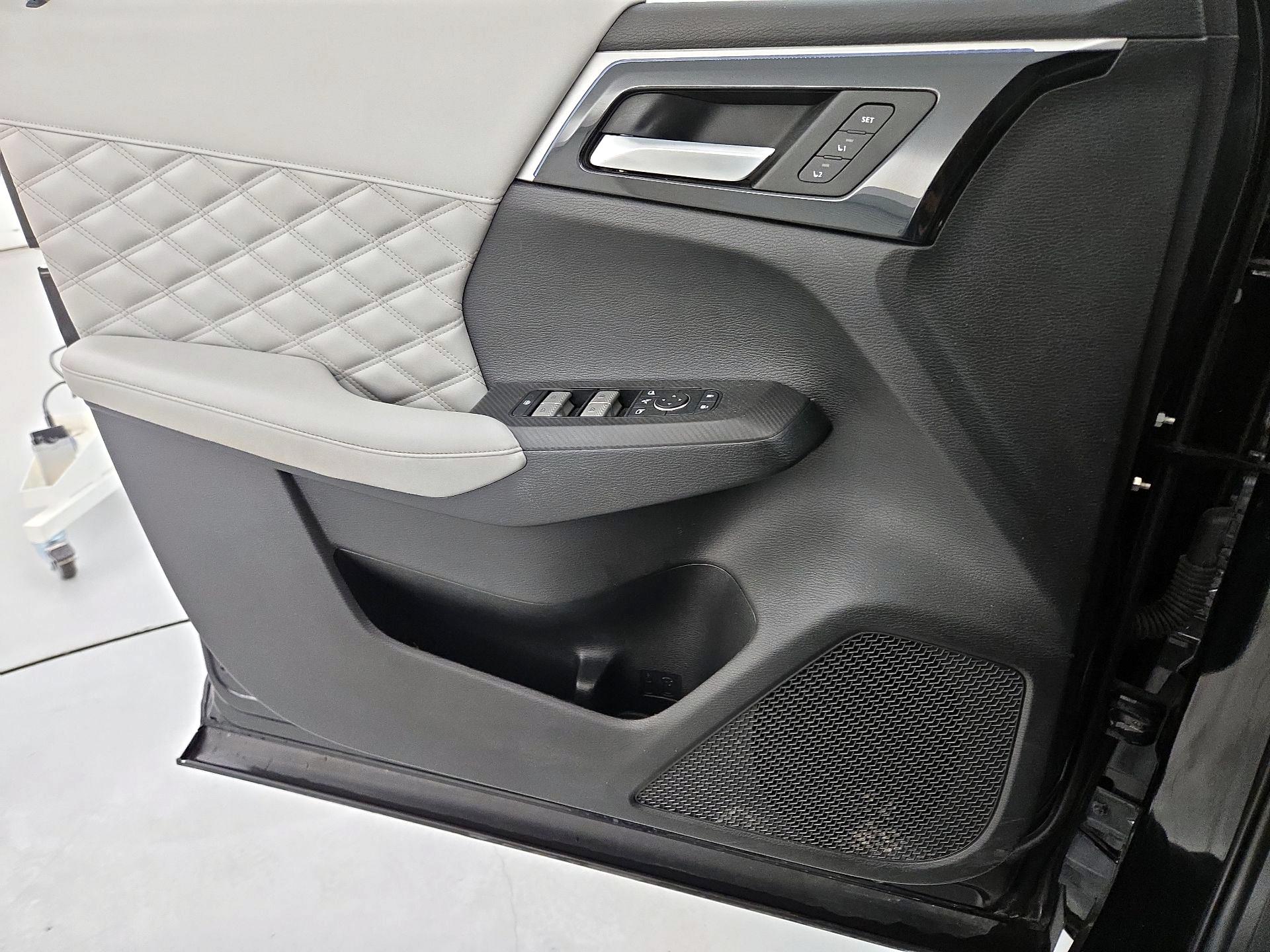 Thumbnail: 2022 Mitsubishi Outlander - 12