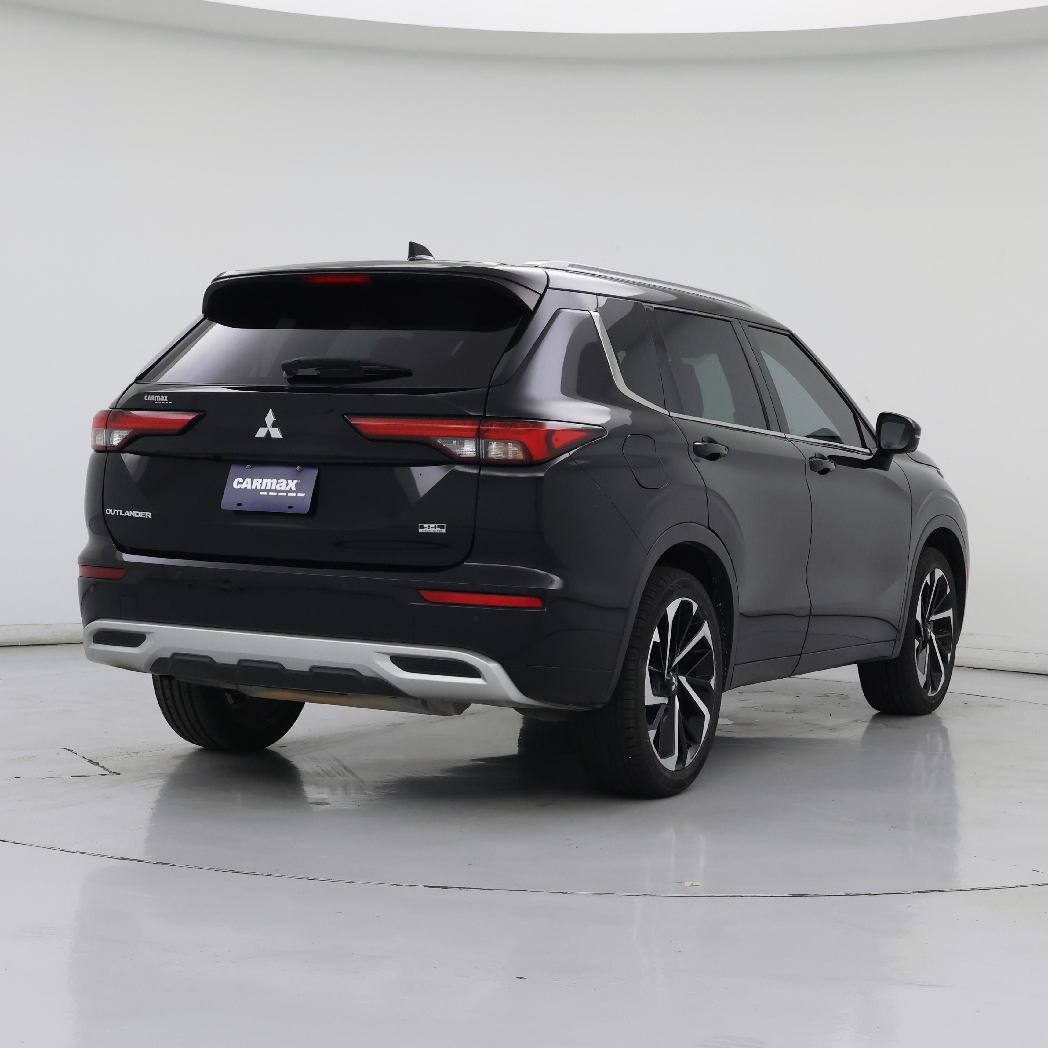 Thumbnail: 2022 Mitsubishi Outlander - 8