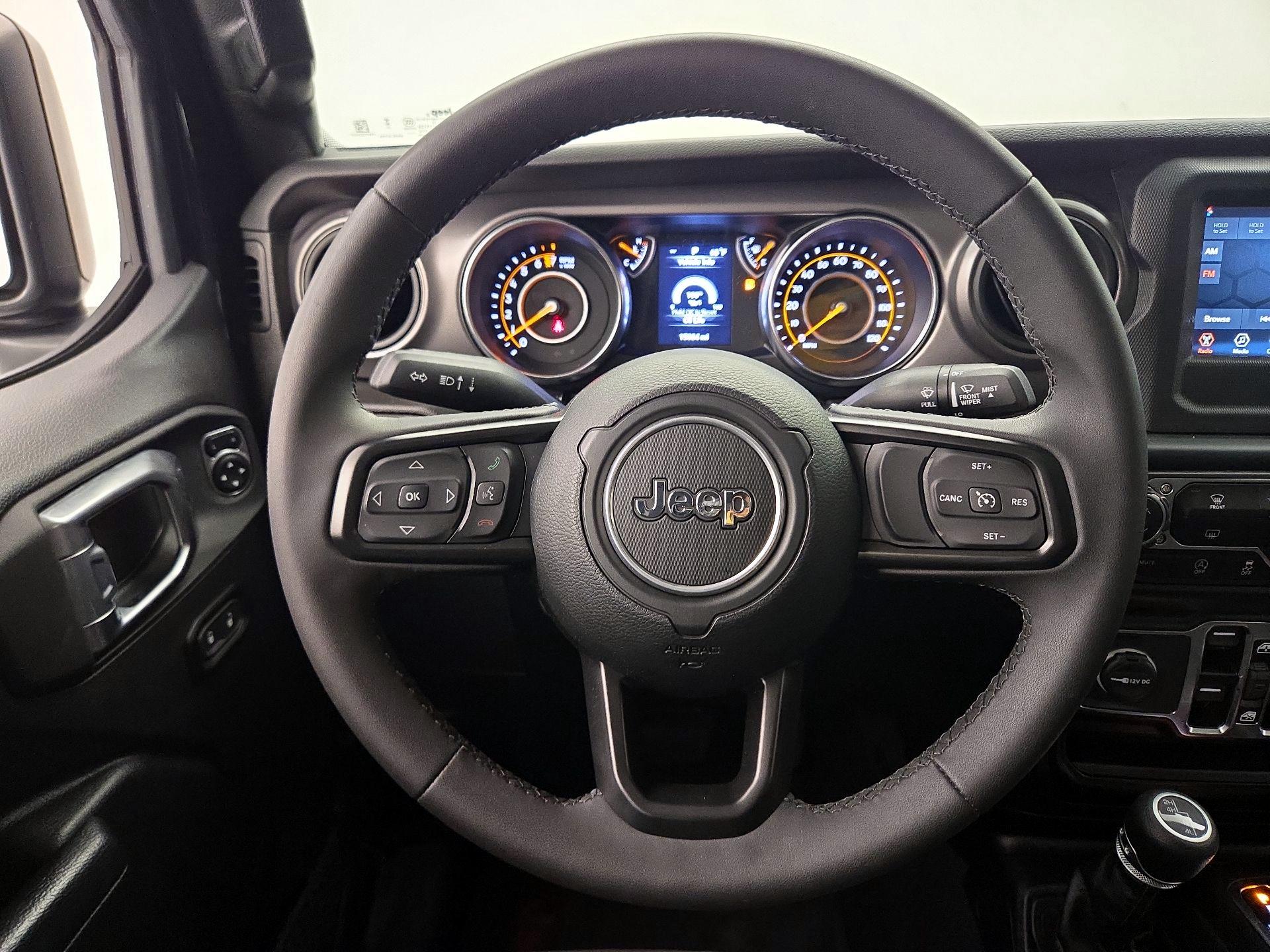 Thumbnail: 2023 Jeep Gladiator - 10