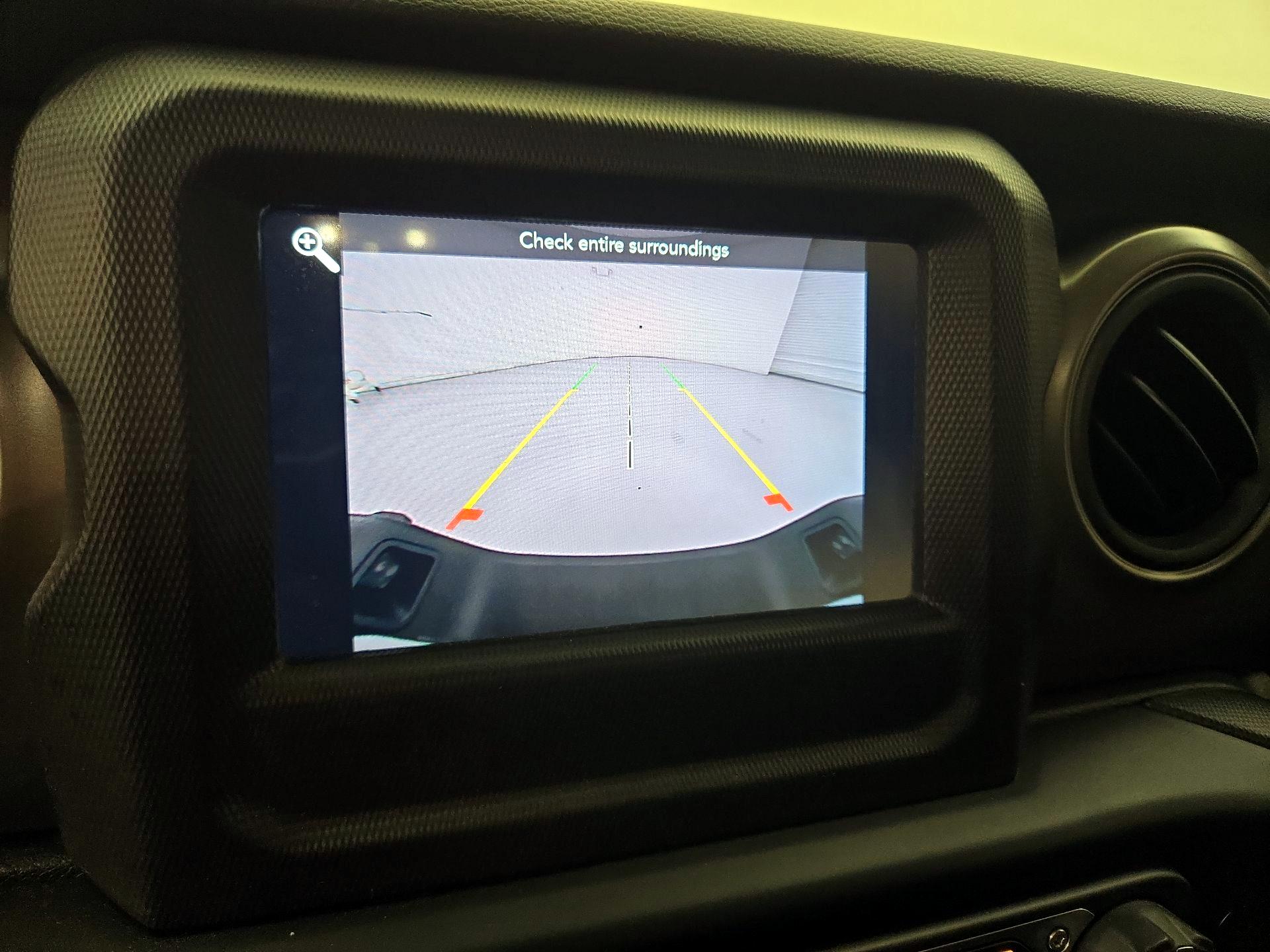 Thumbnail: 2023 Jeep Gladiator - 14