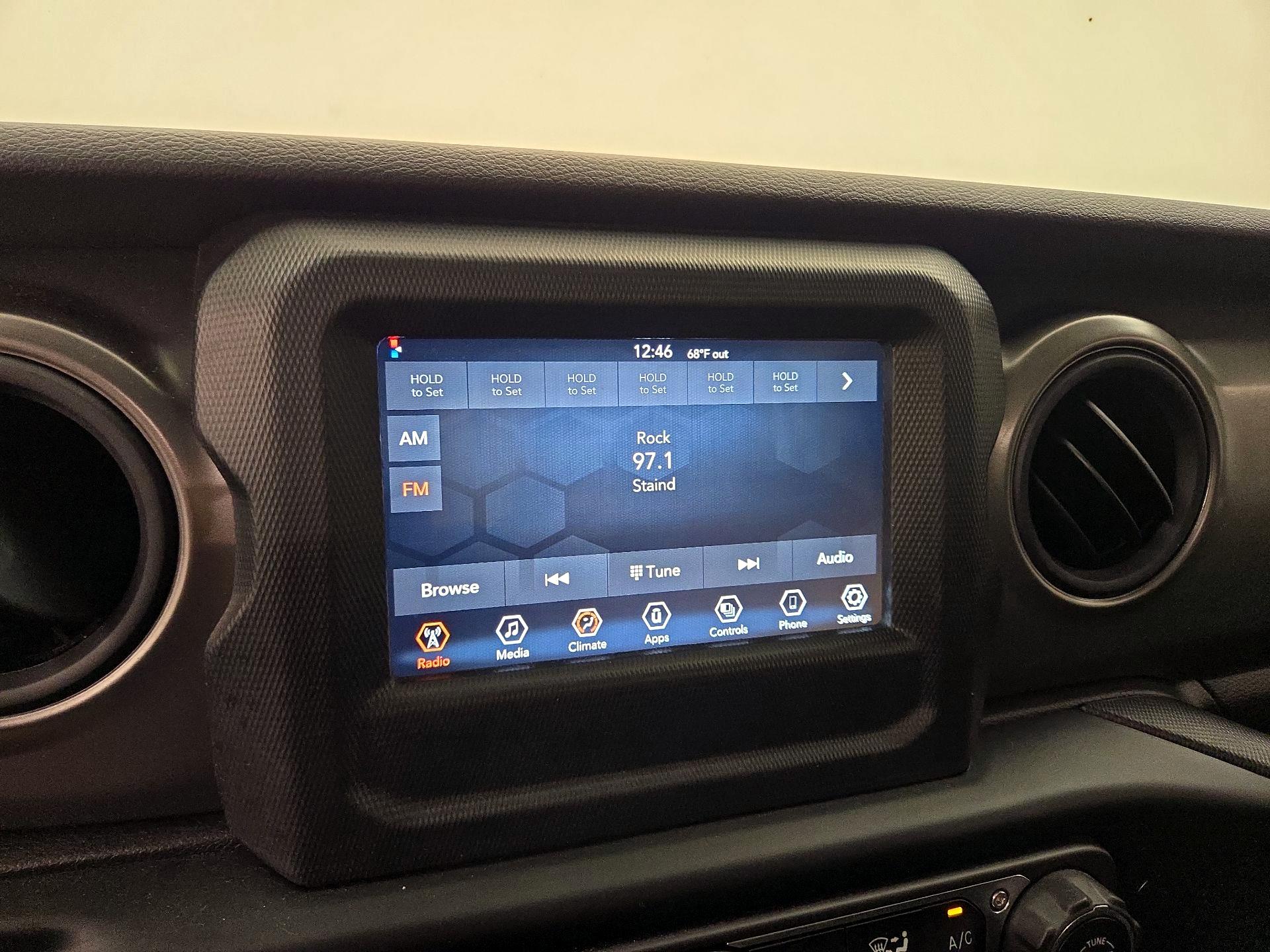 Thumbnail: 2023 Jeep Gladiator - 15