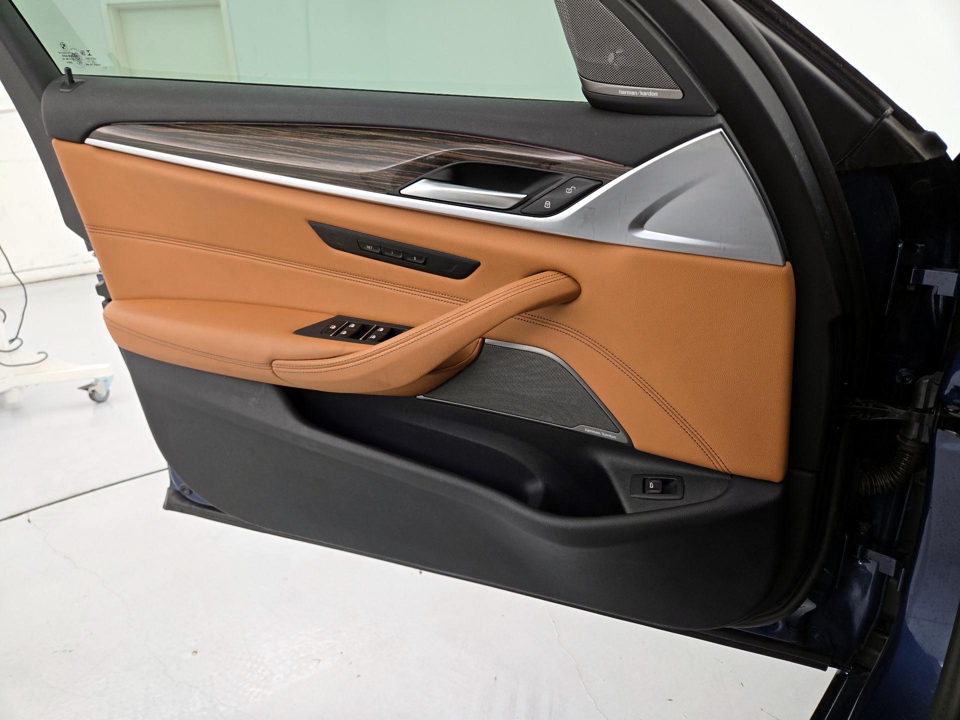 Thumbnail: 2023 BMW 5 Series - 12