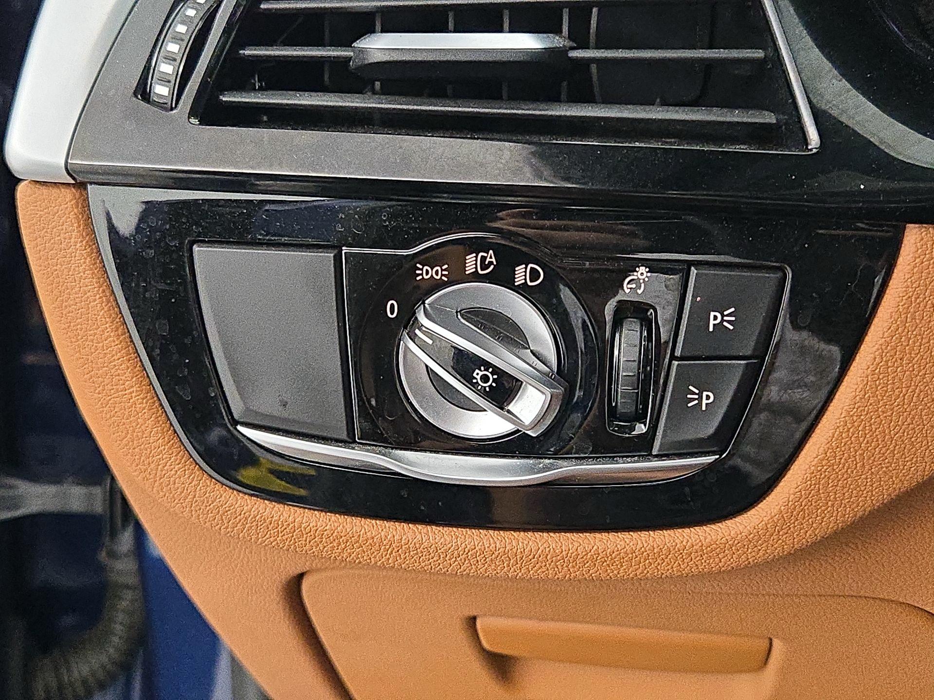 Thumbnail: 2023 BMW 5 Series - 13