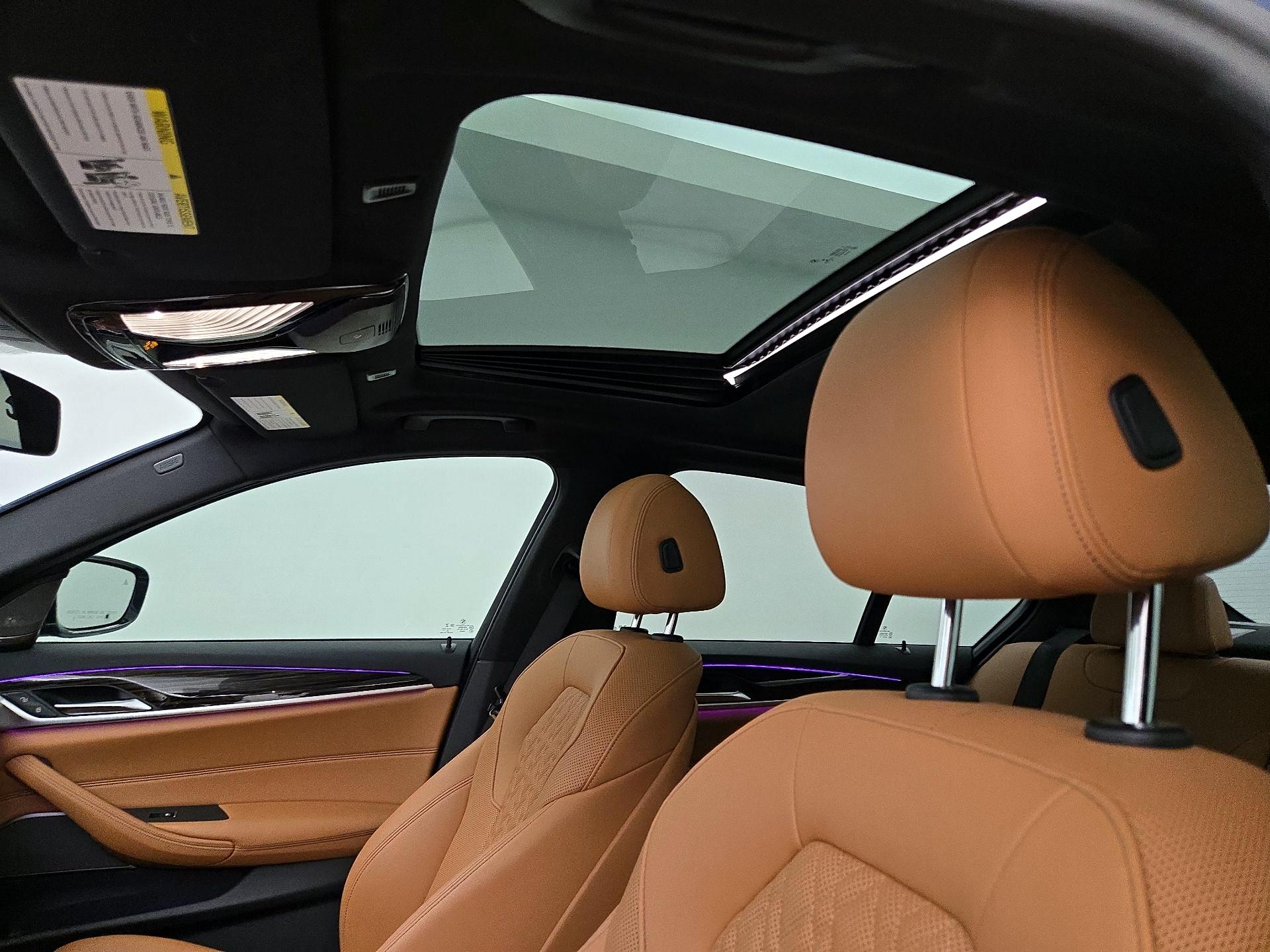 Thumbnail: 2023 BMW 5 Series - 20