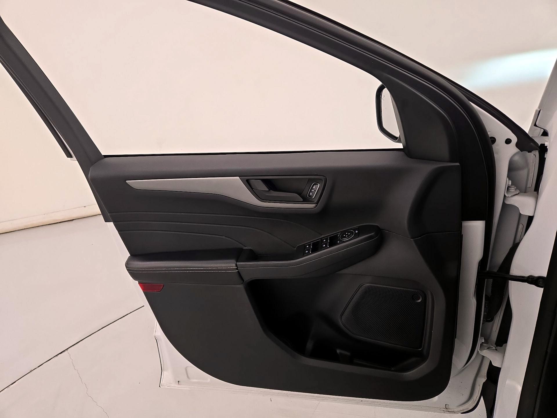 Thumbnail: 2023 Ford Escape - 12