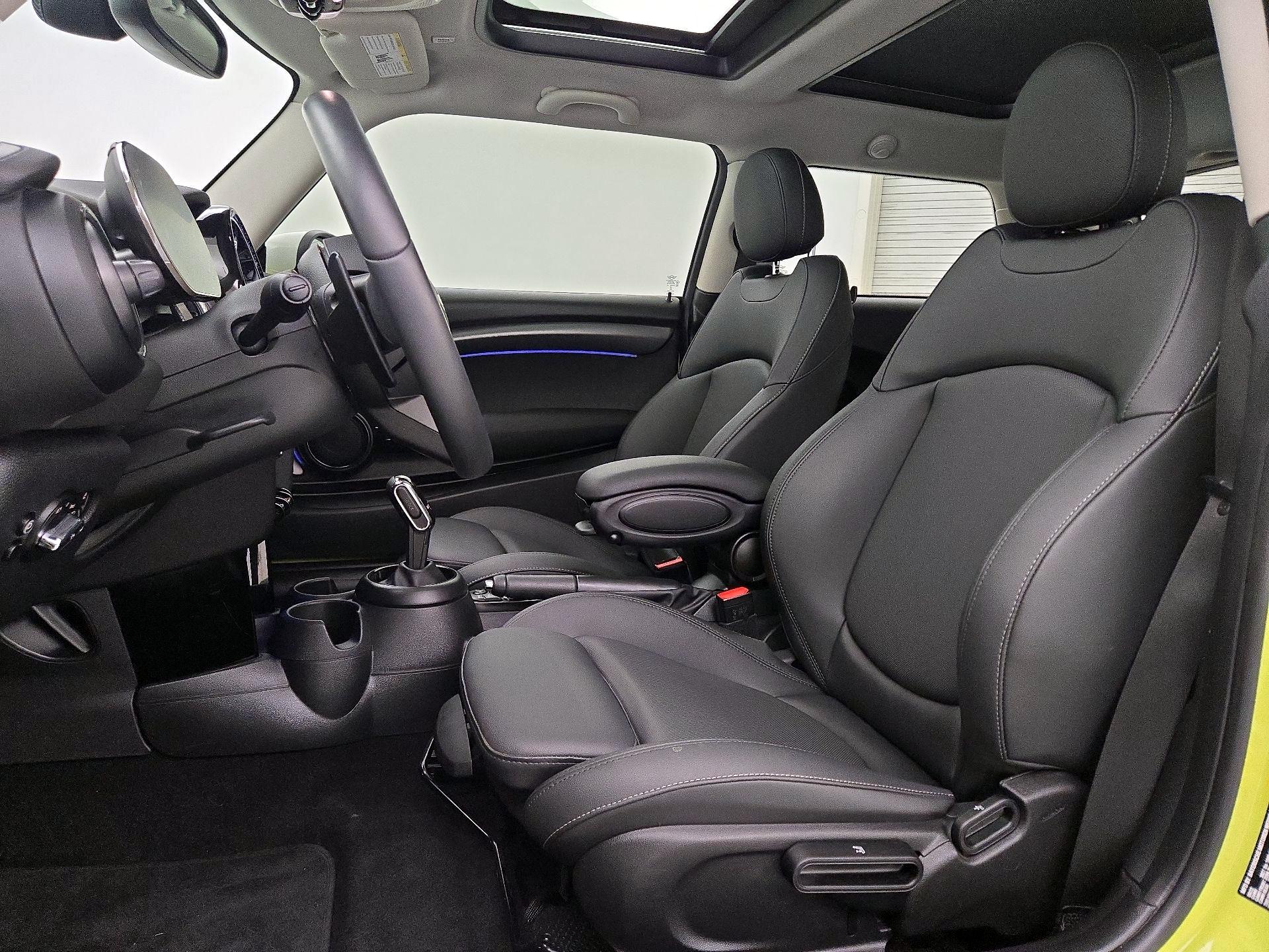 Thumbnail: 2023 MINI Cooper Hardtop - 11