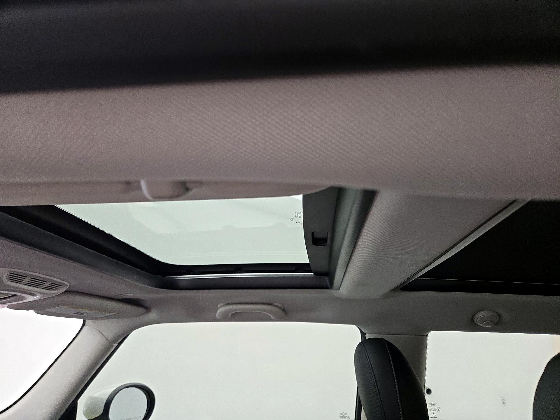 Thumbnail: 2023 MINI Cooper Hardtop - 20