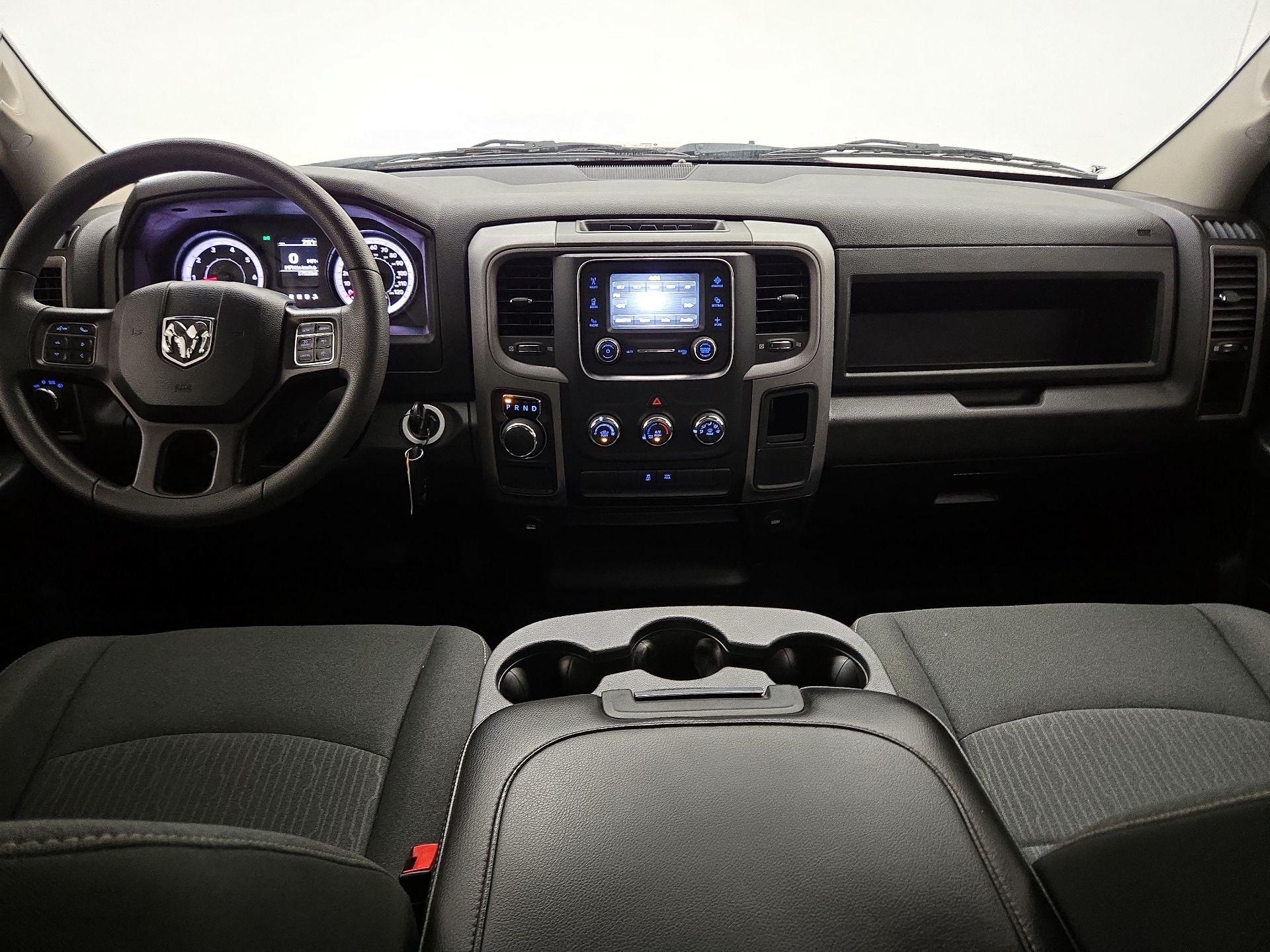 Thumbnail: 2022 RAM 1500 Classic - 9