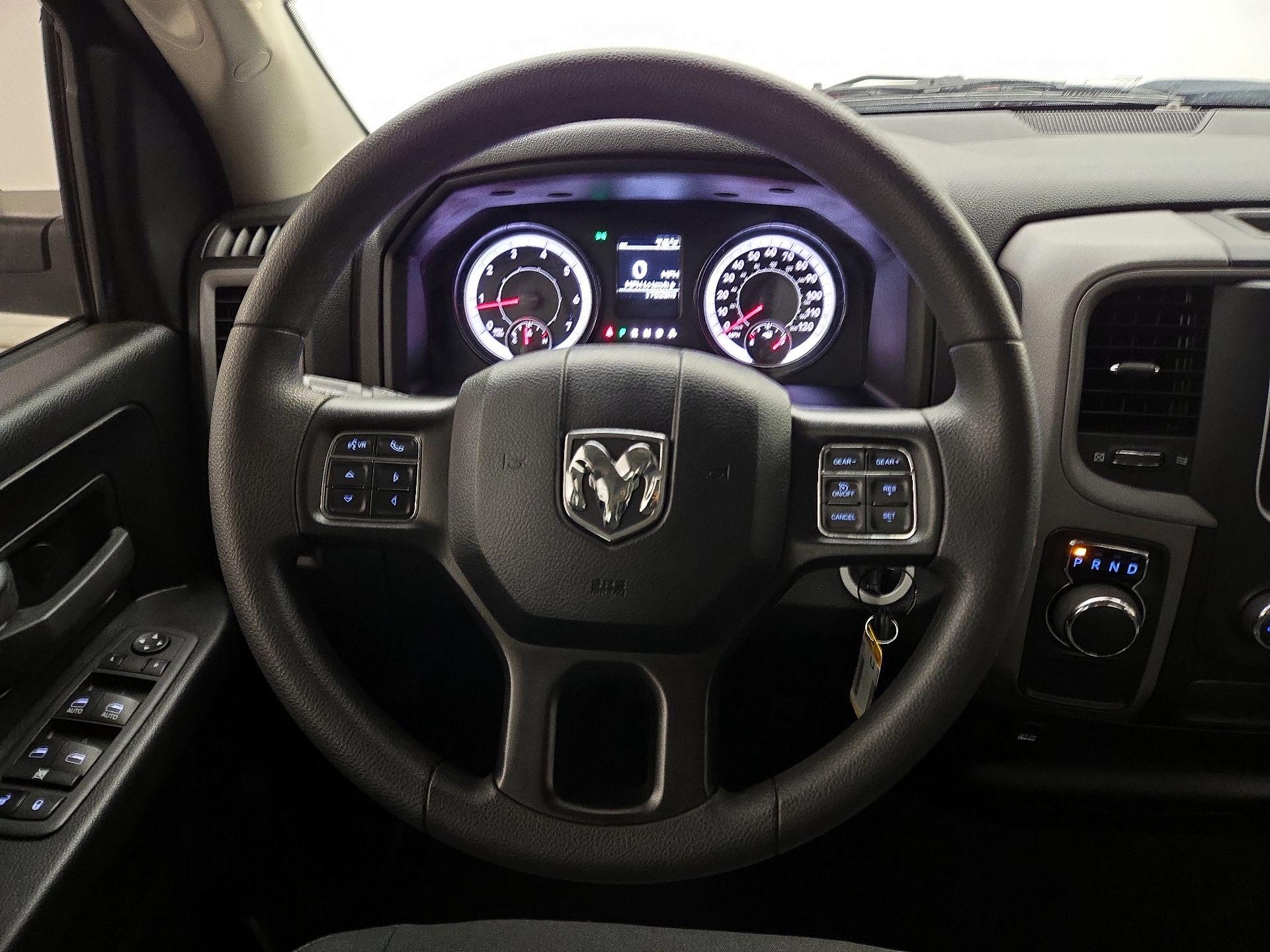 Thumbnail: 2022 RAM 1500 Classic - 10