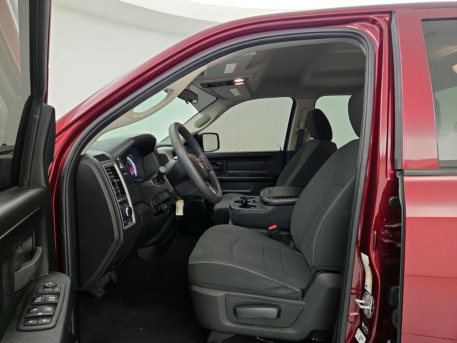 Thumbnail: 2022 RAM 1500 Classic - 11