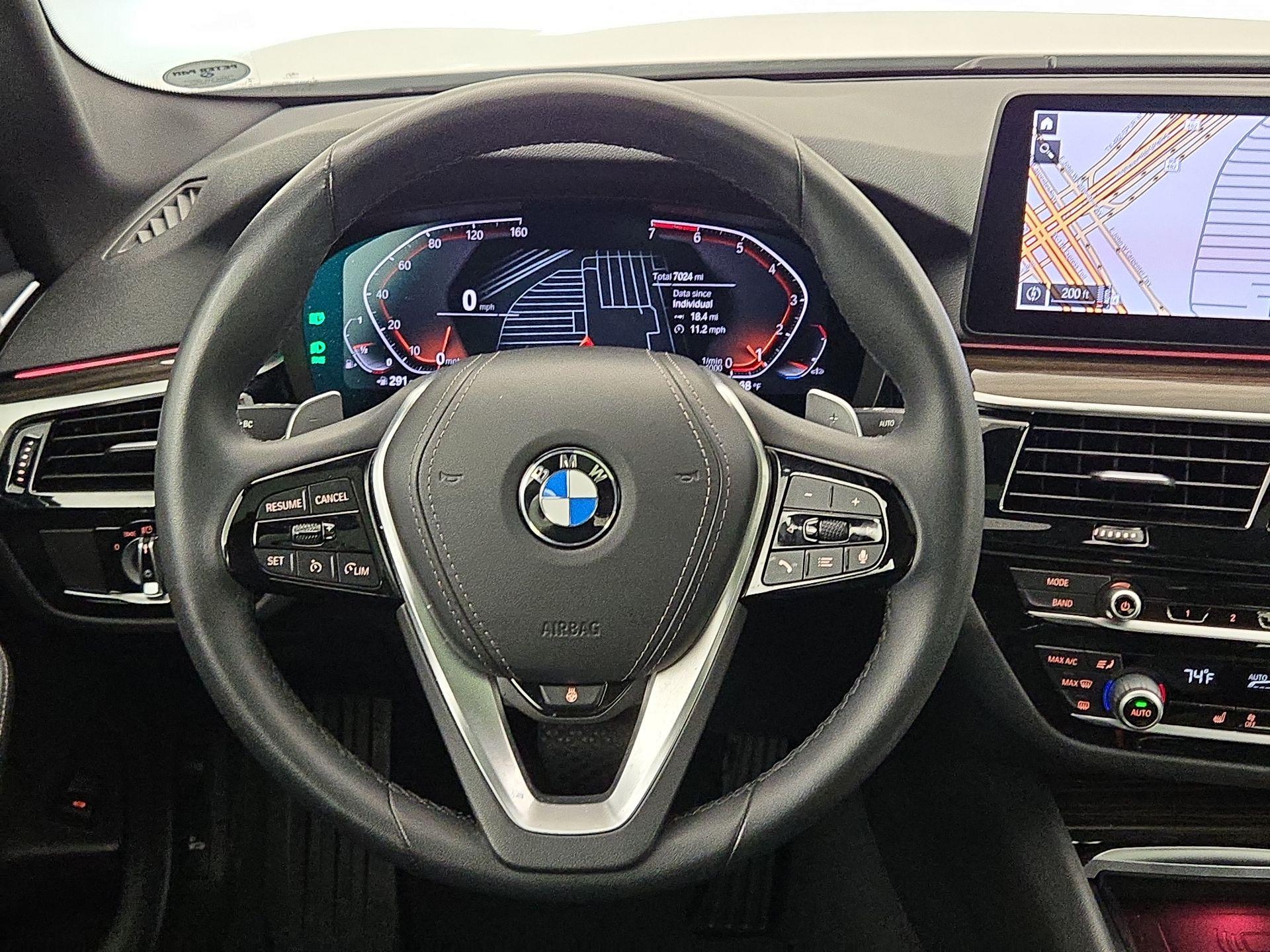 Thumbnail: 2022 BMW 5 Series - 10