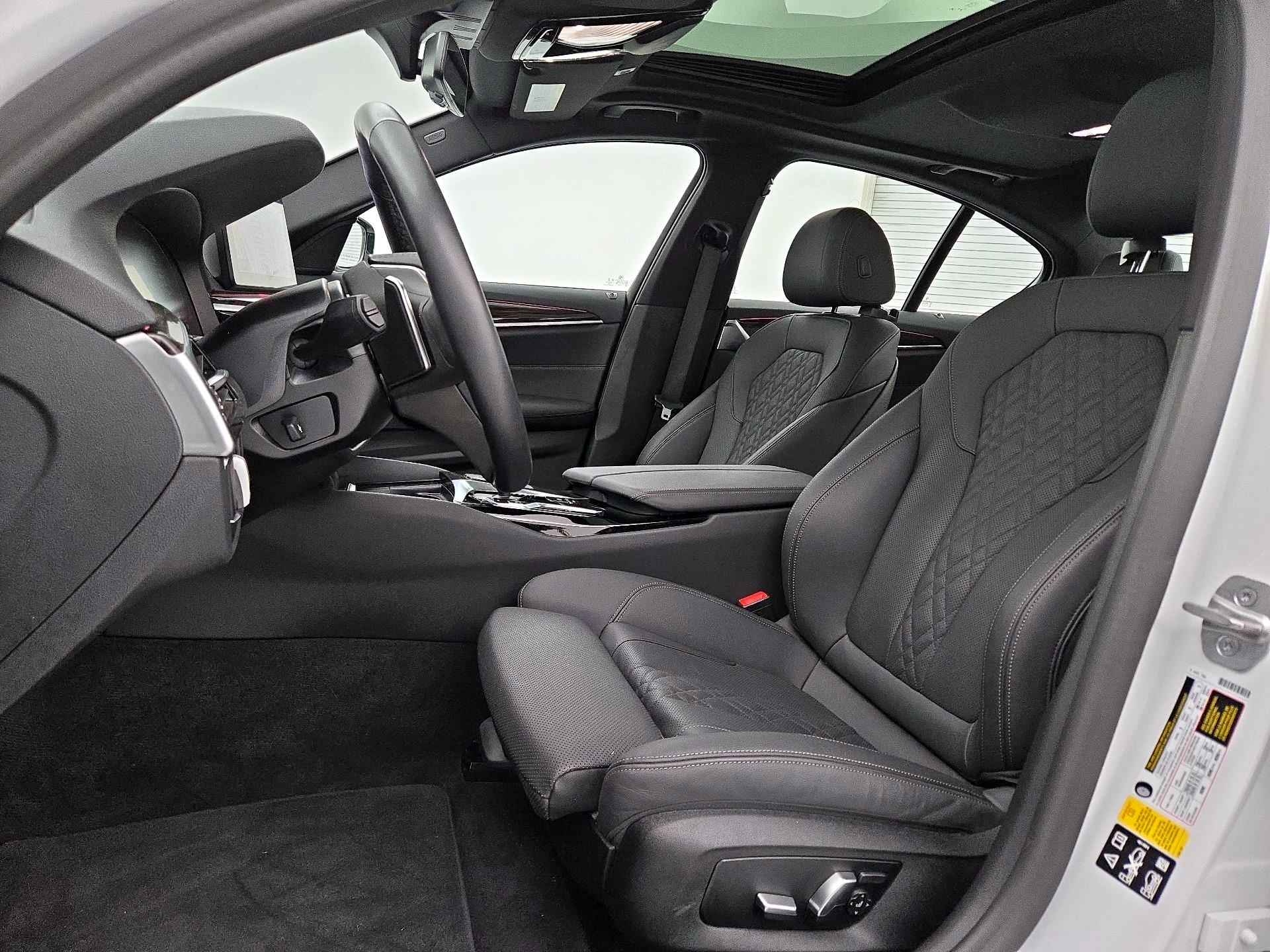 Thumbnail: 2022 BMW 5 Series - 11