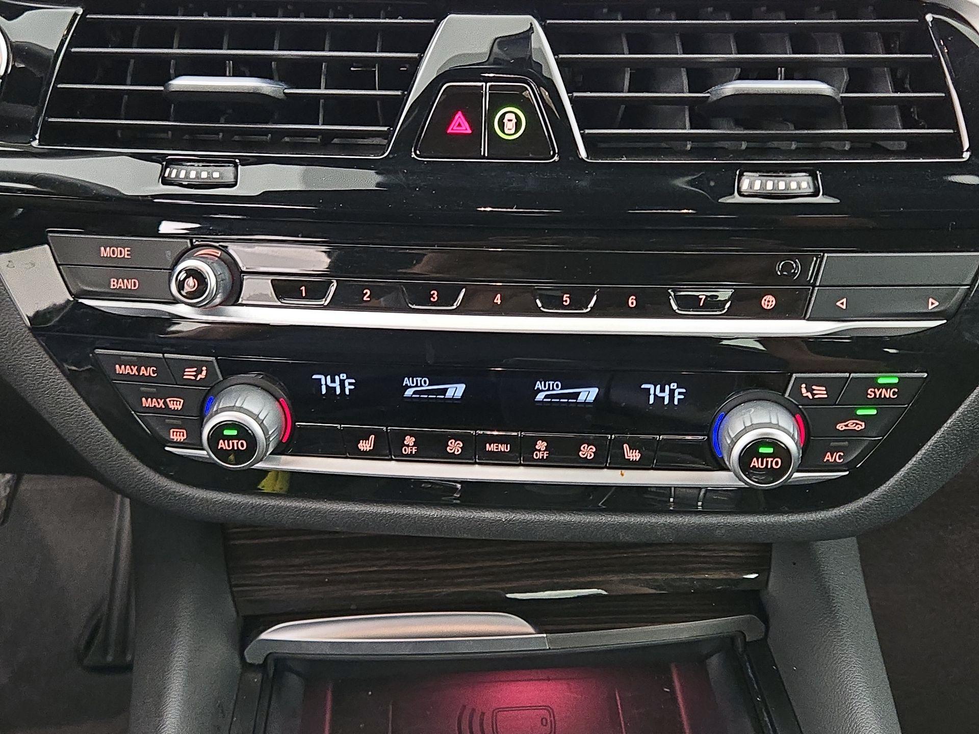 Thumbnail: 2022 BMW 5 Series - 17