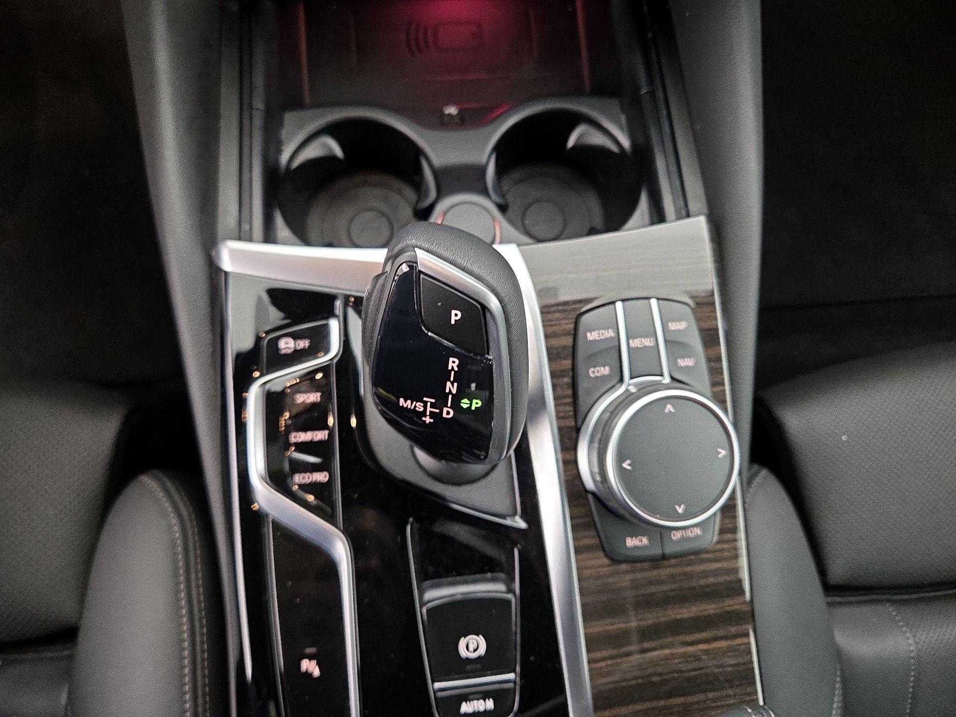 Thumbnail: 2022 BMW 5 Series - 18