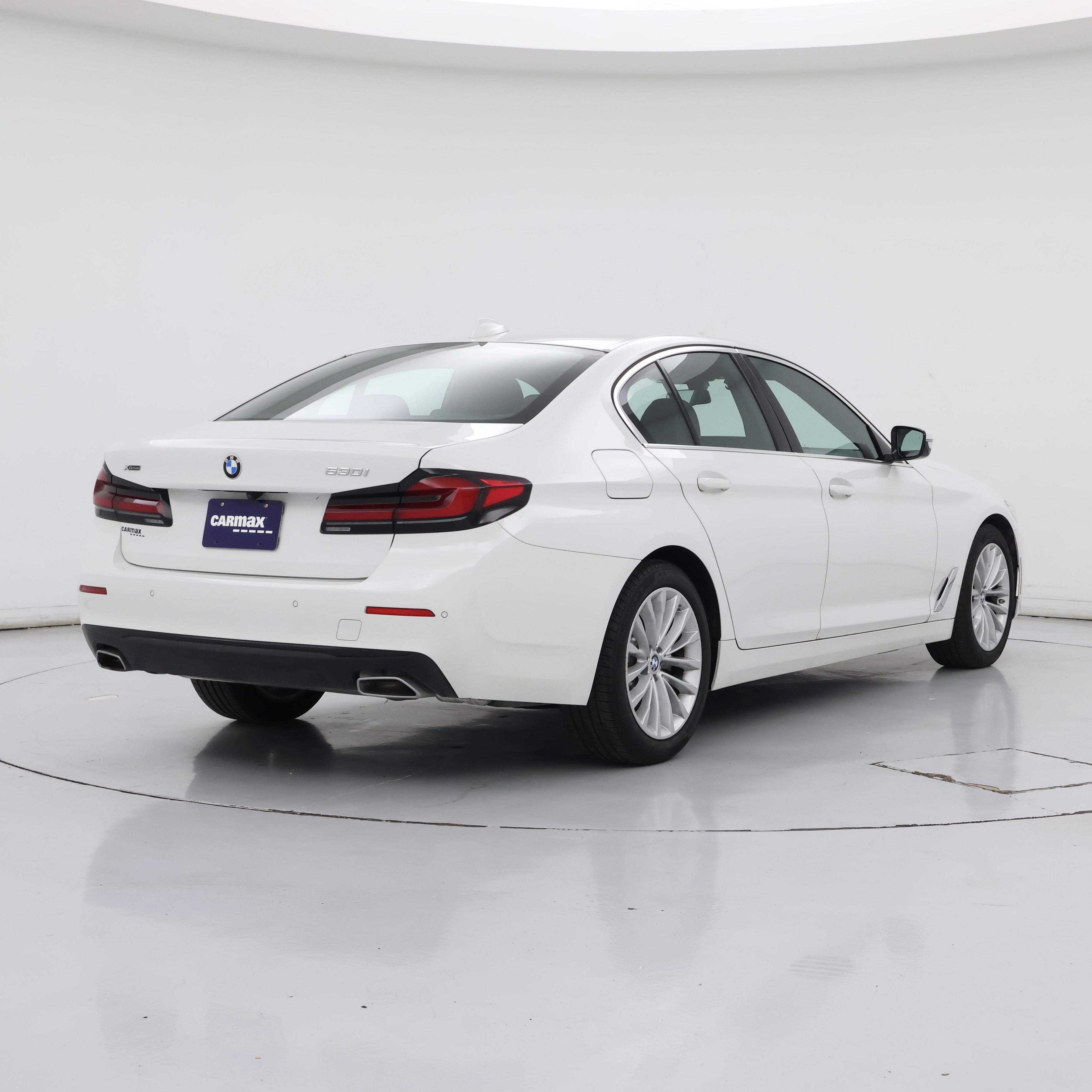 Thumbnail: 2022 BMW 5 Series - 8