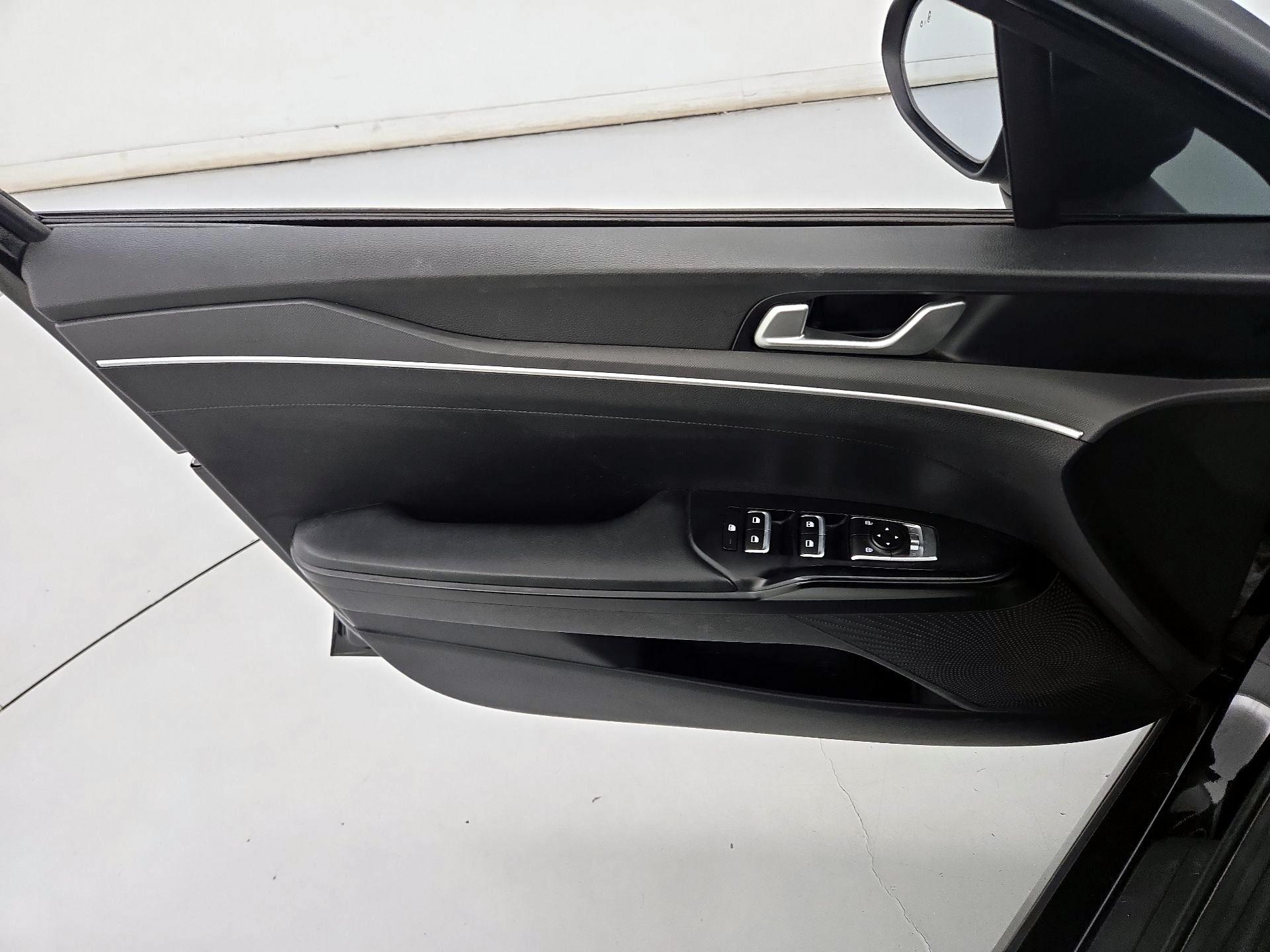 Thumbnail: 2021 Kia K5 - 12