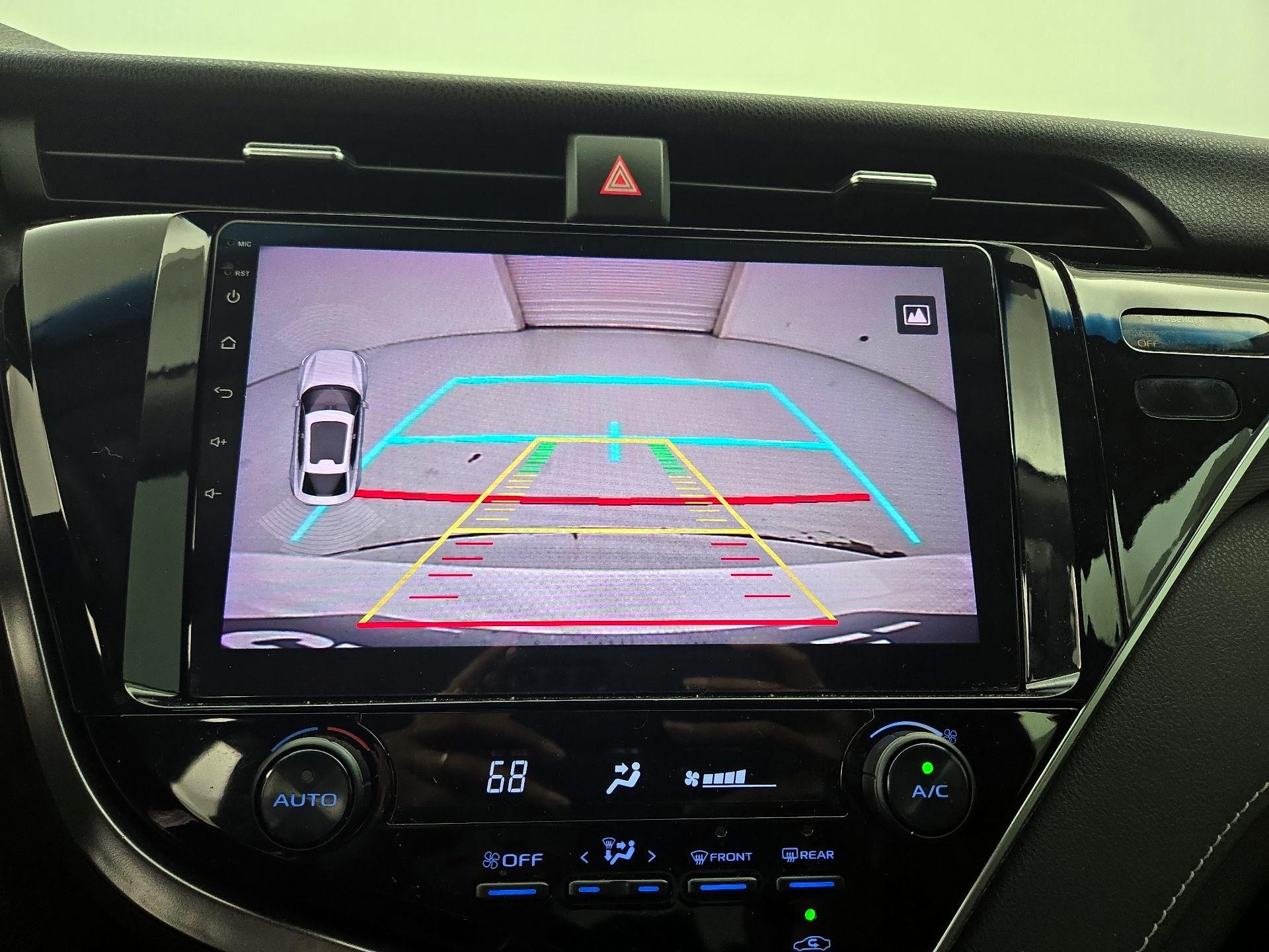 Thumbnail: 2018 Toyota Camry - 15