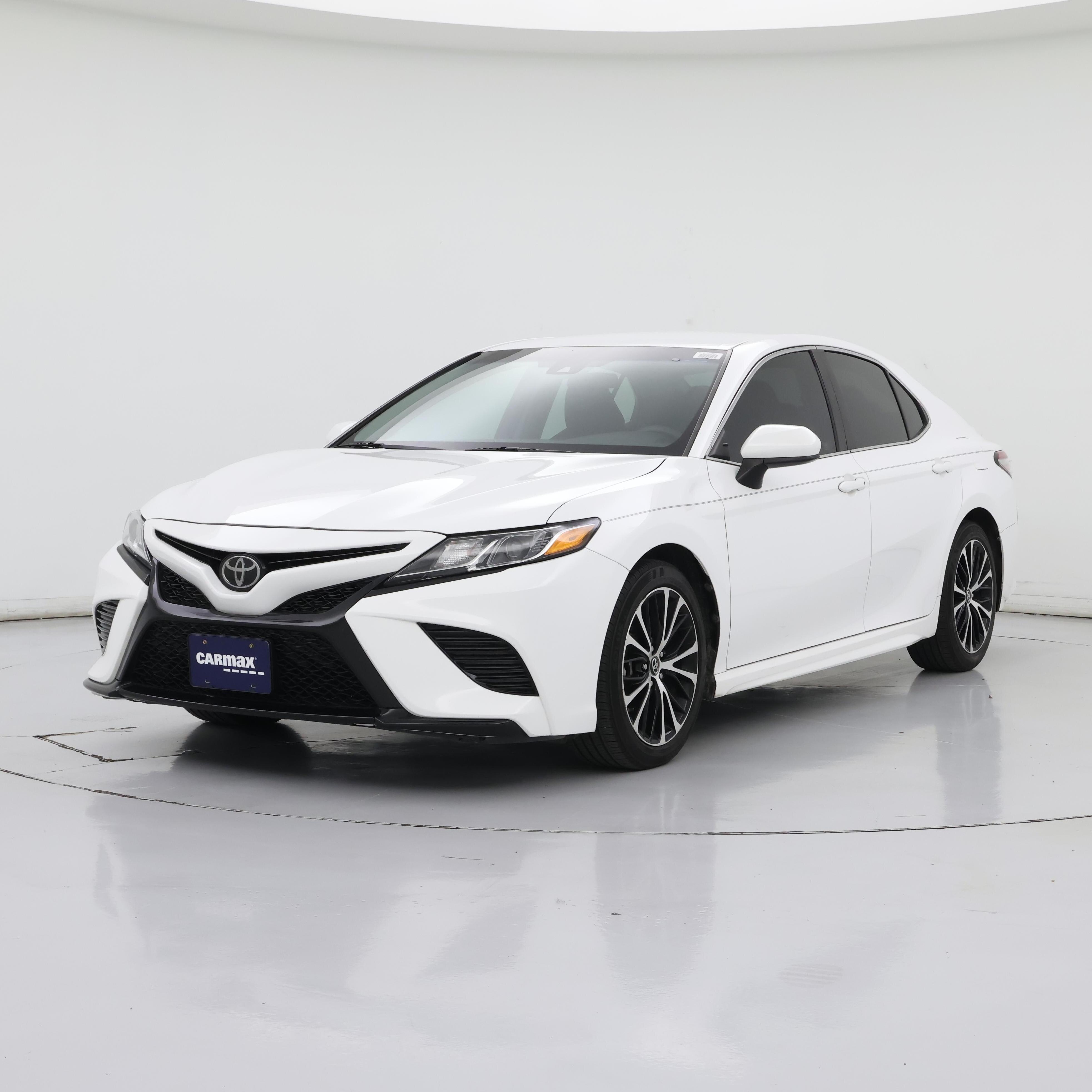 Thumbnail: 2018 Toyota Camry - 4