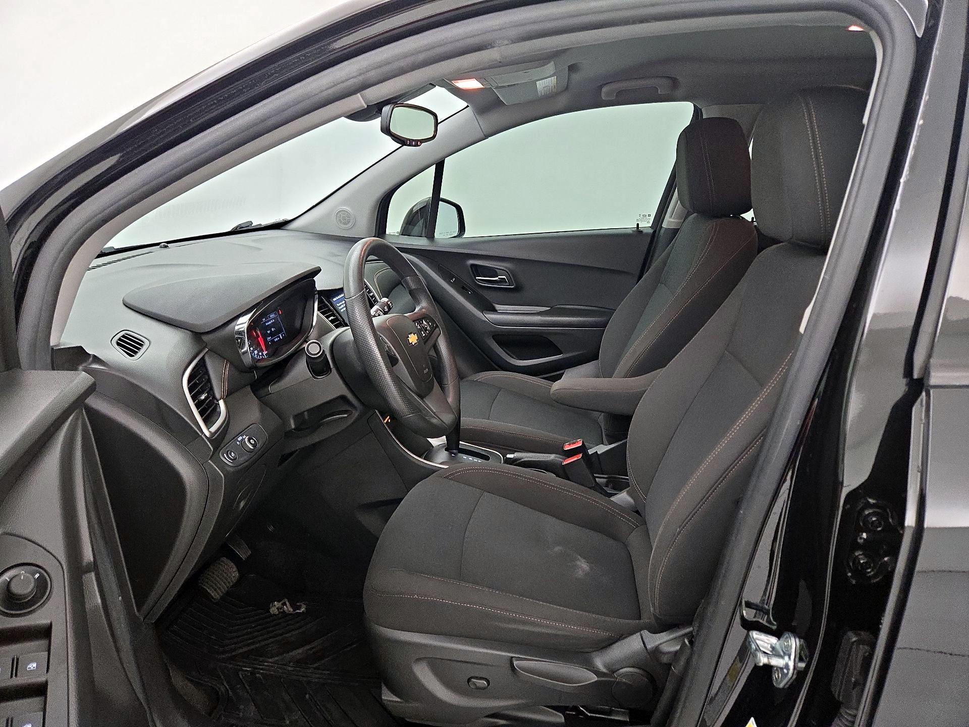 Thumbnail: 2022 Chevrolet Trax - 11