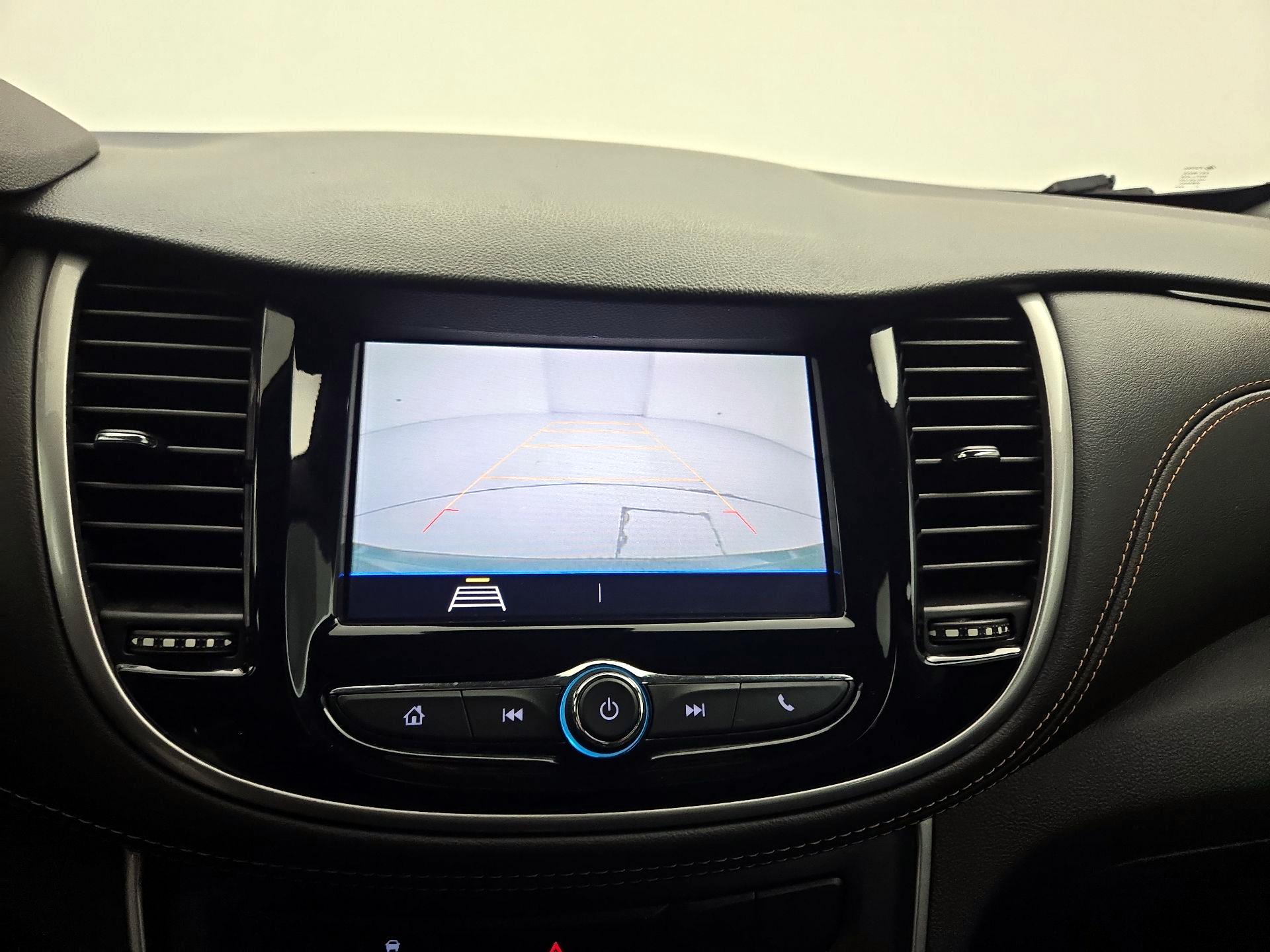 Thumbnail: 2022 Chevrolet Trax - 14