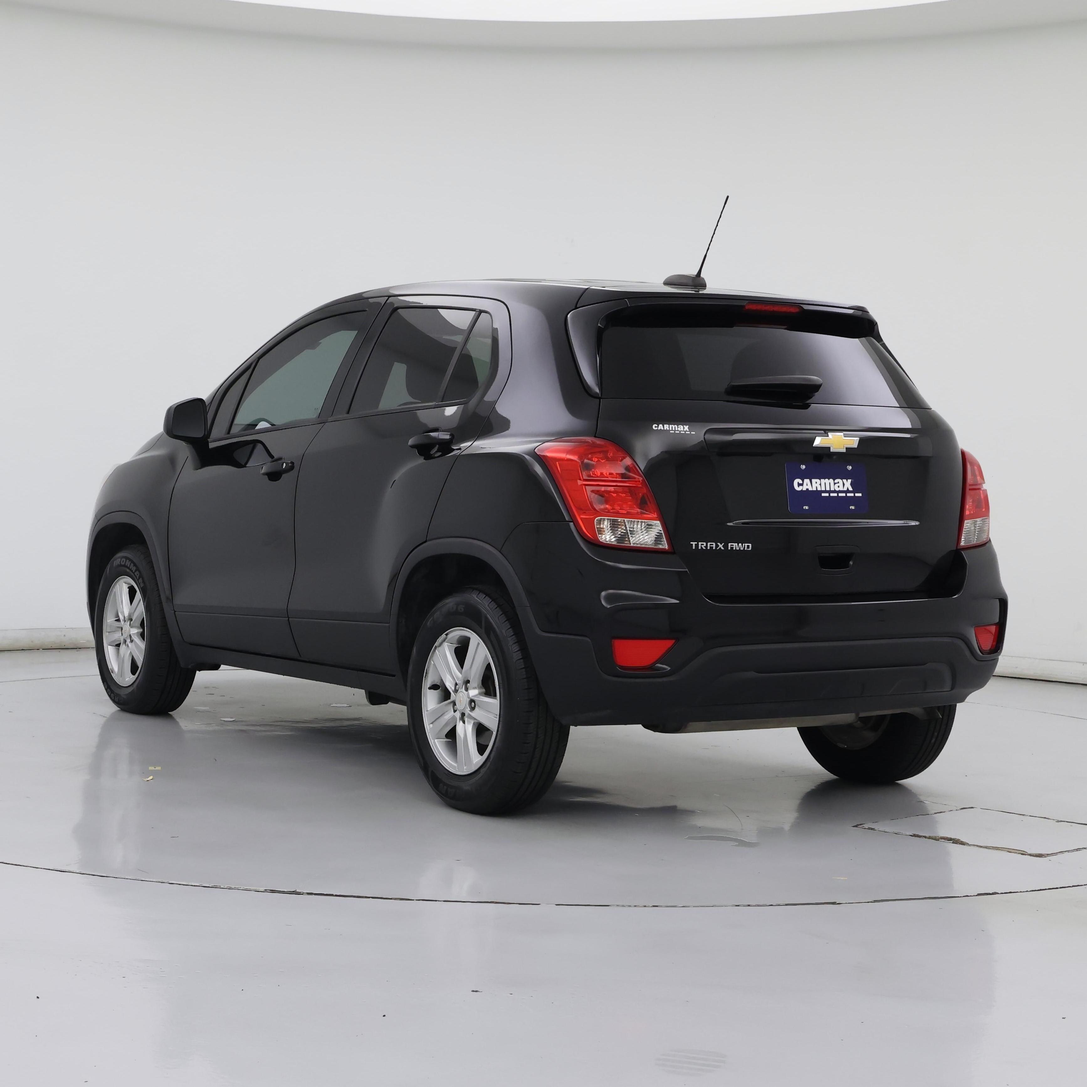 Thumbnail: 2022 Chevrolet Trax - 2