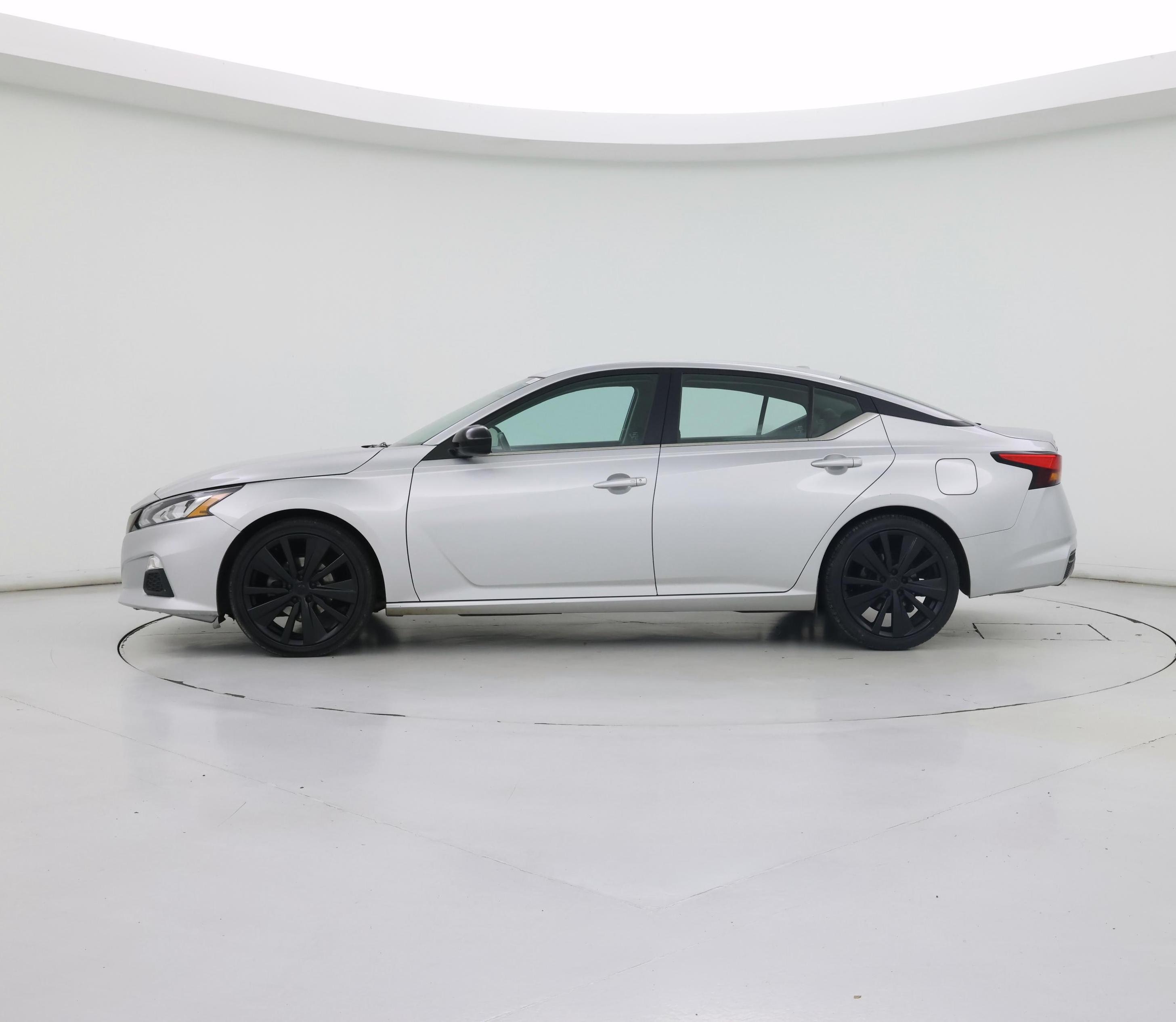 Thumbnail: 2021 Nissan Altima - 3