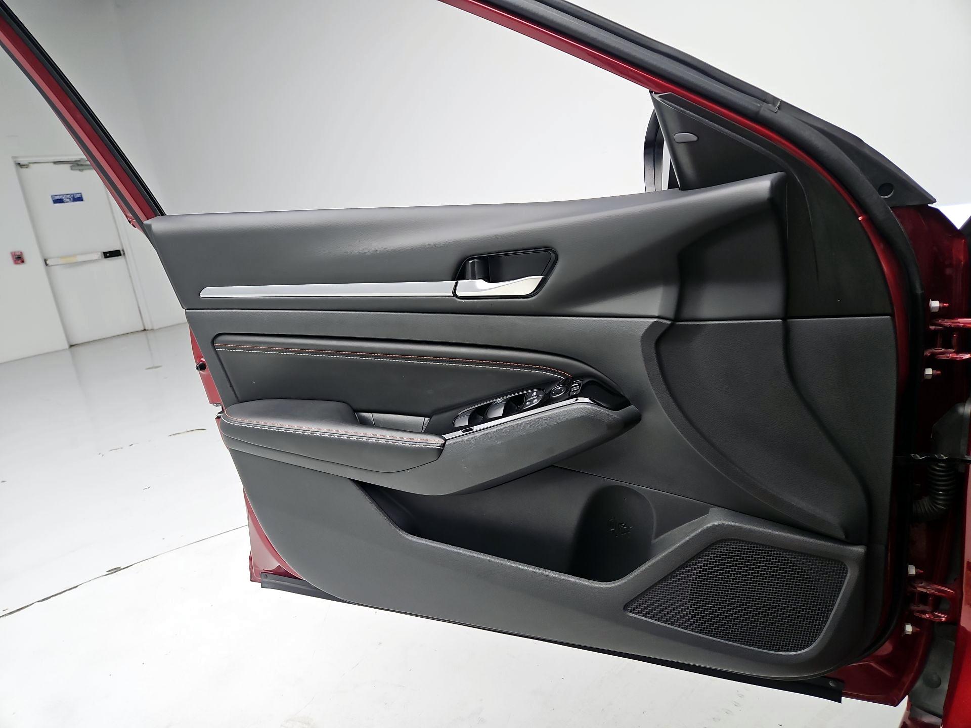 Thumbnail: 2023 Nissan Altima - 12