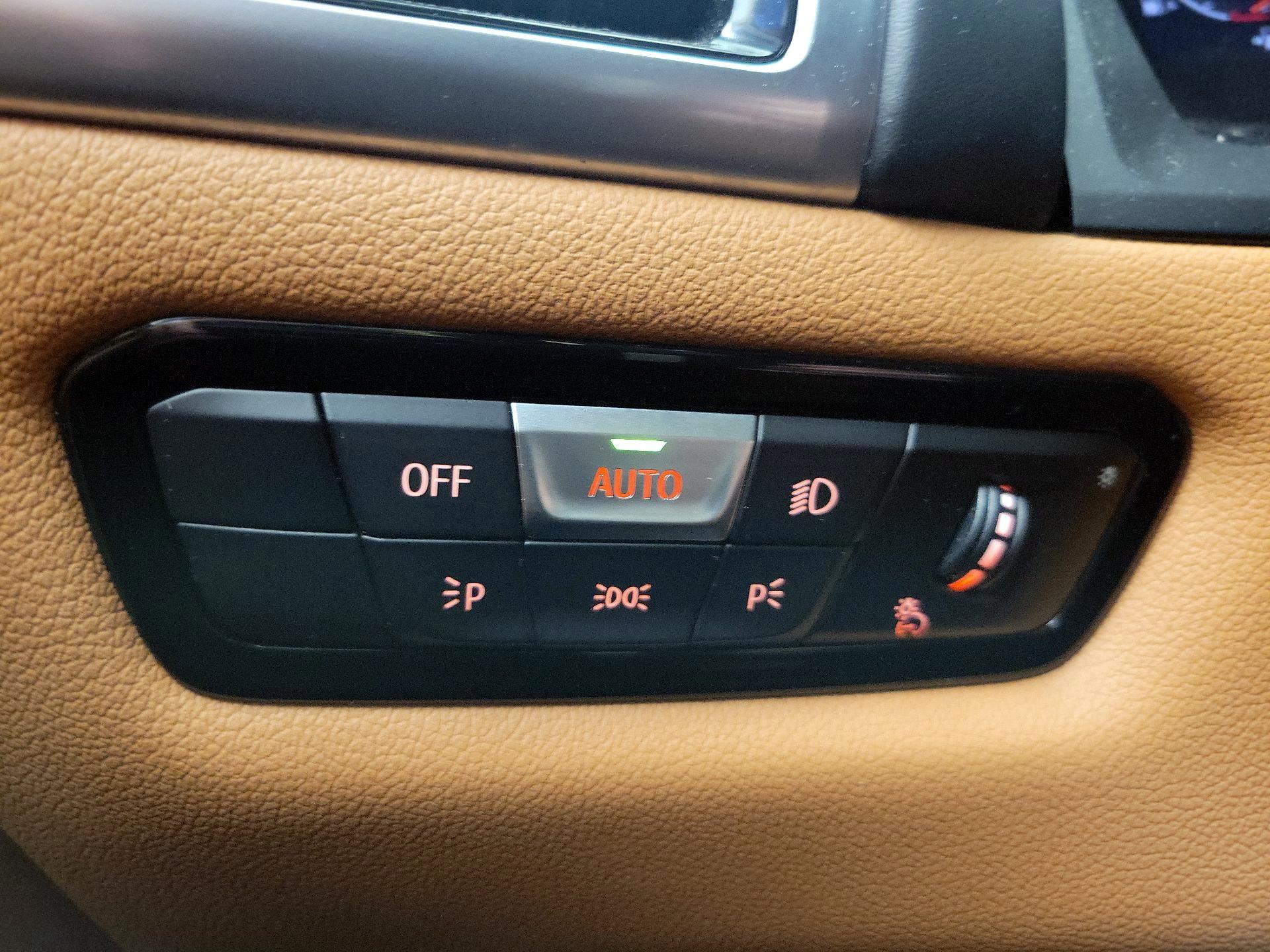 Thumbnail: 2020 BMW 8 Series - 13