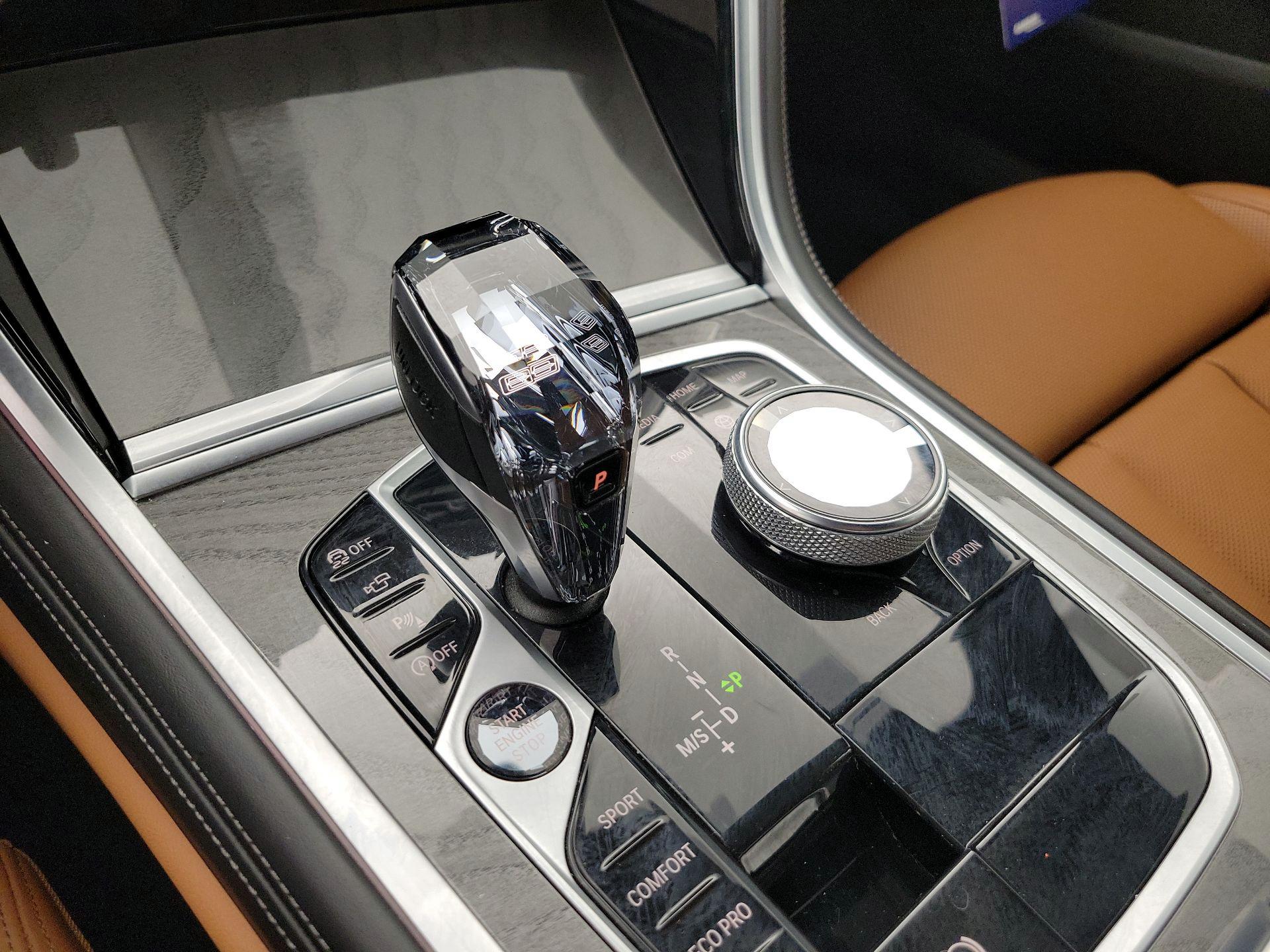 Thumbnail: 2020 BMW 8 Series - 18