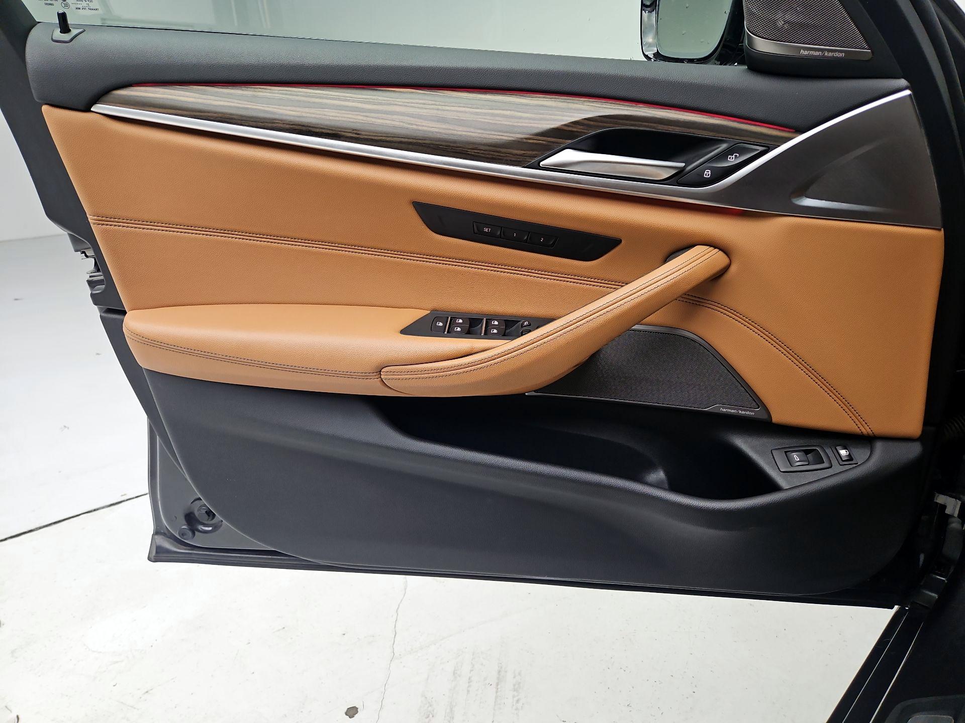 Thumbnail: 2022 BMW 5 Series - 12