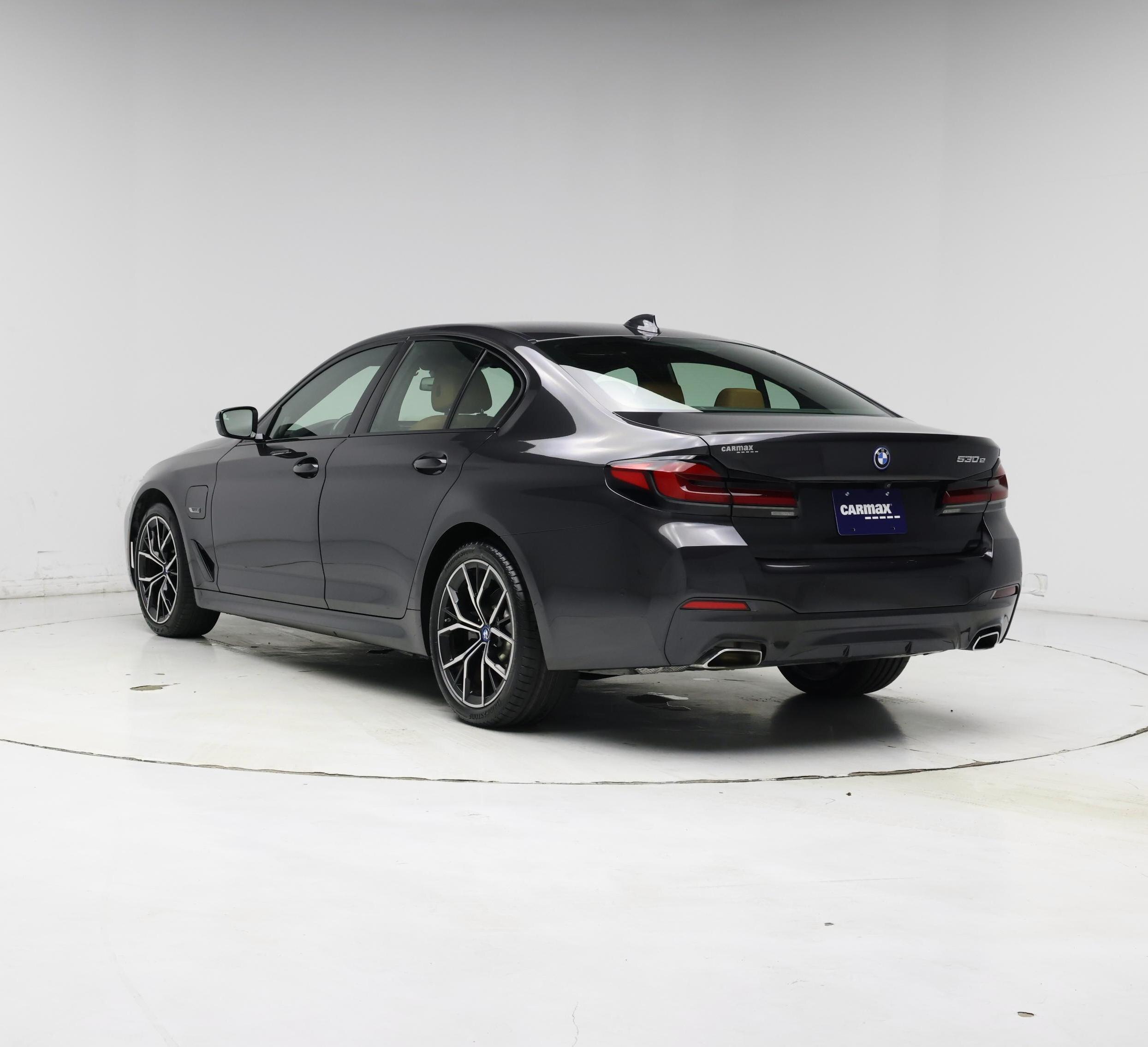 Thumbnail: 2022 BMW 5 Series - 2