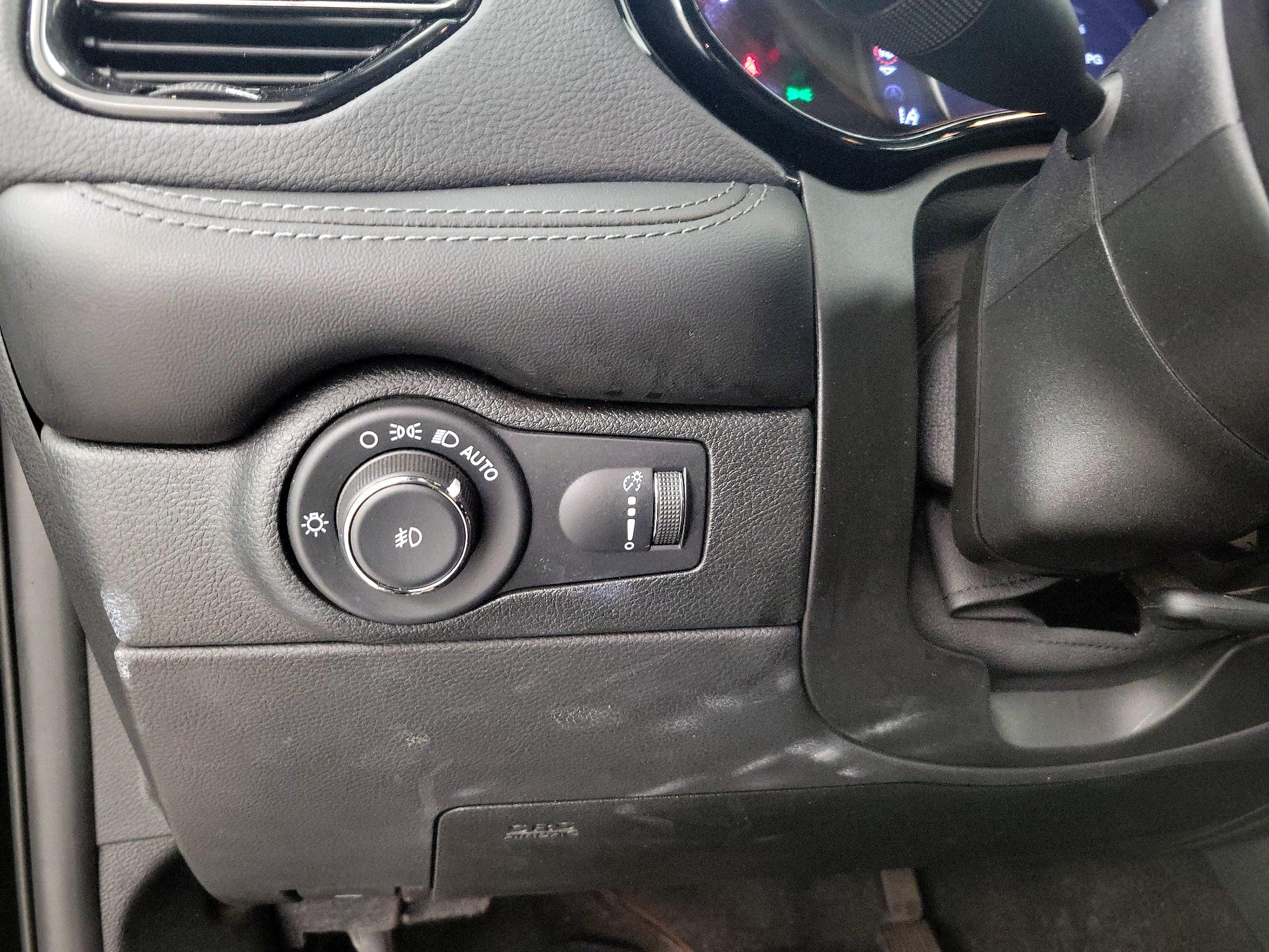 Thumbnail: 2022 Dodge Durango - 13