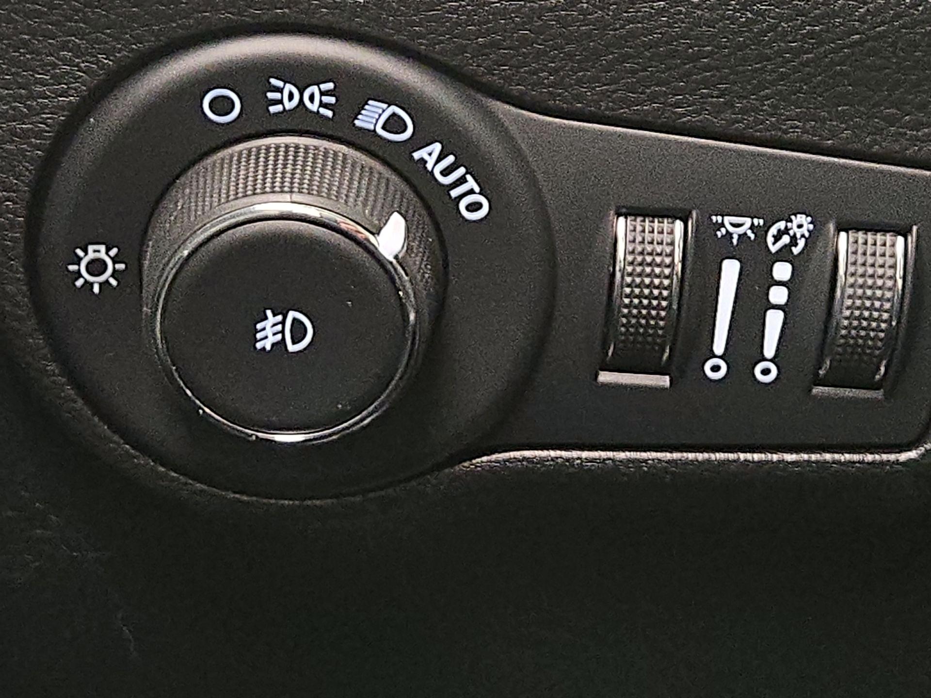 Thumbnail: 2022 Jeep Compass - 13