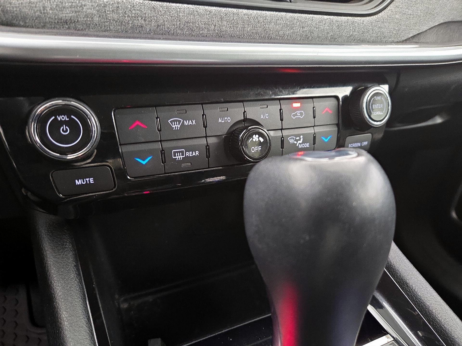 Thumbnail: 2022 Jeep Compass - 16