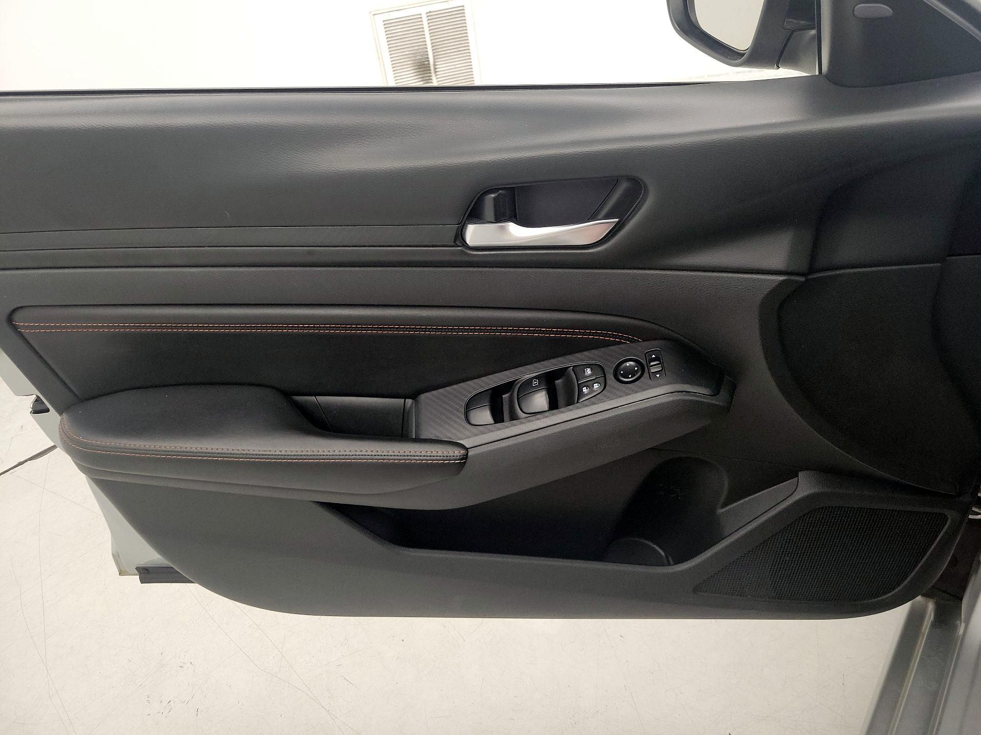 Thumbnail: 2021 Nissan Altima - 12