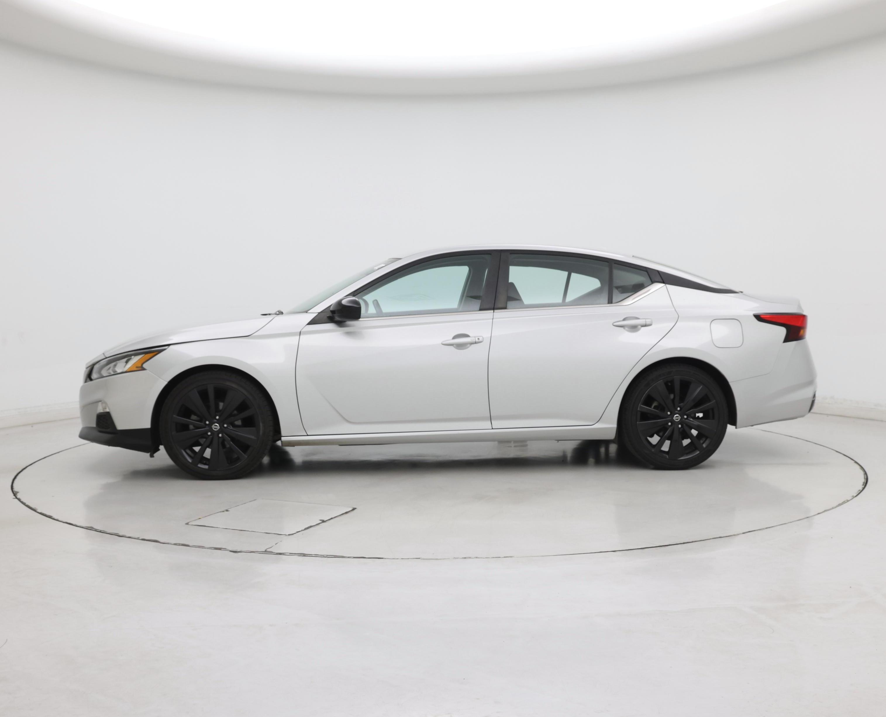 Thumbnail: 2021 Nissan Altima - 3