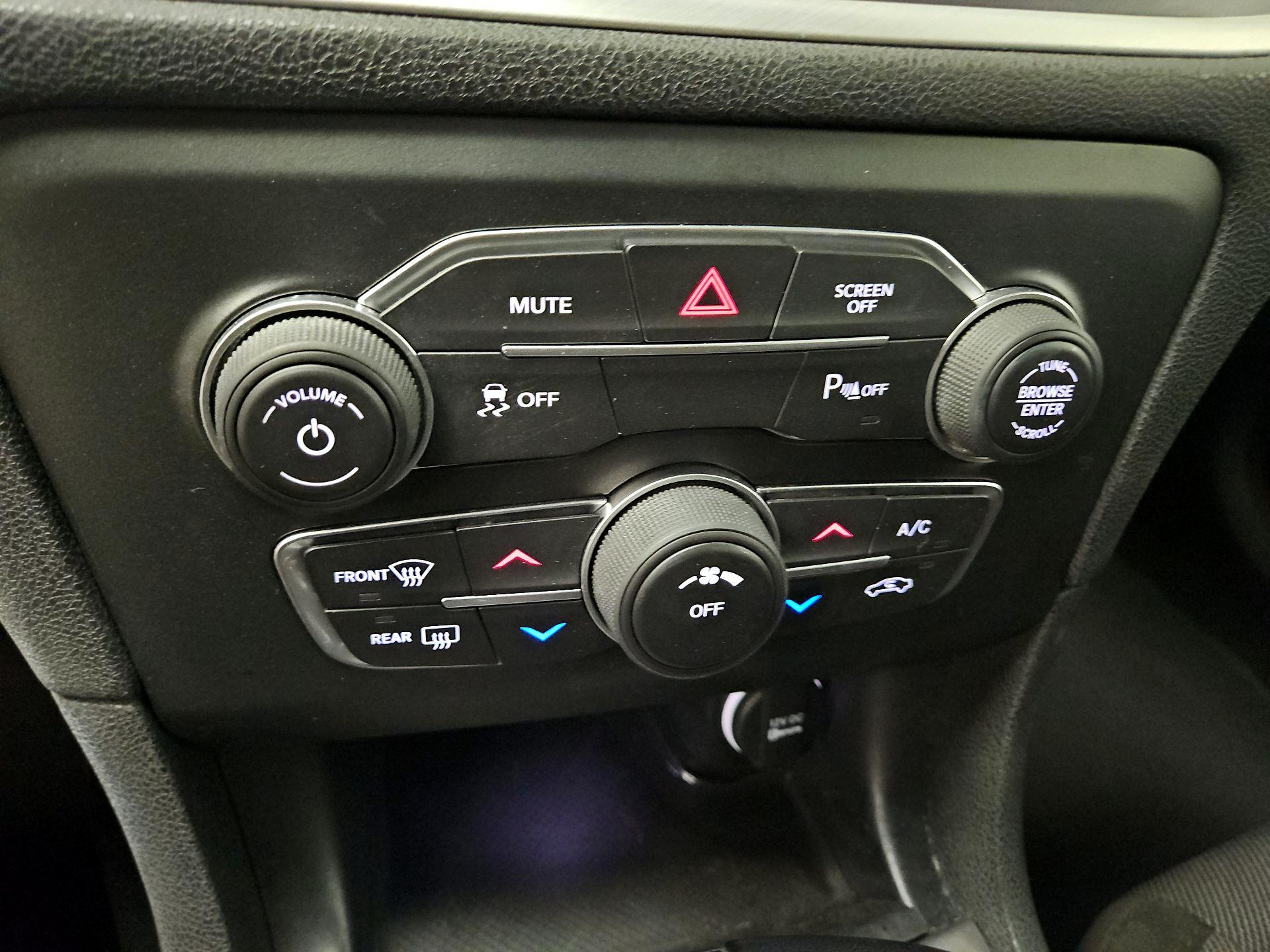 Thumbnail: 2022 Dodge Charger - 16