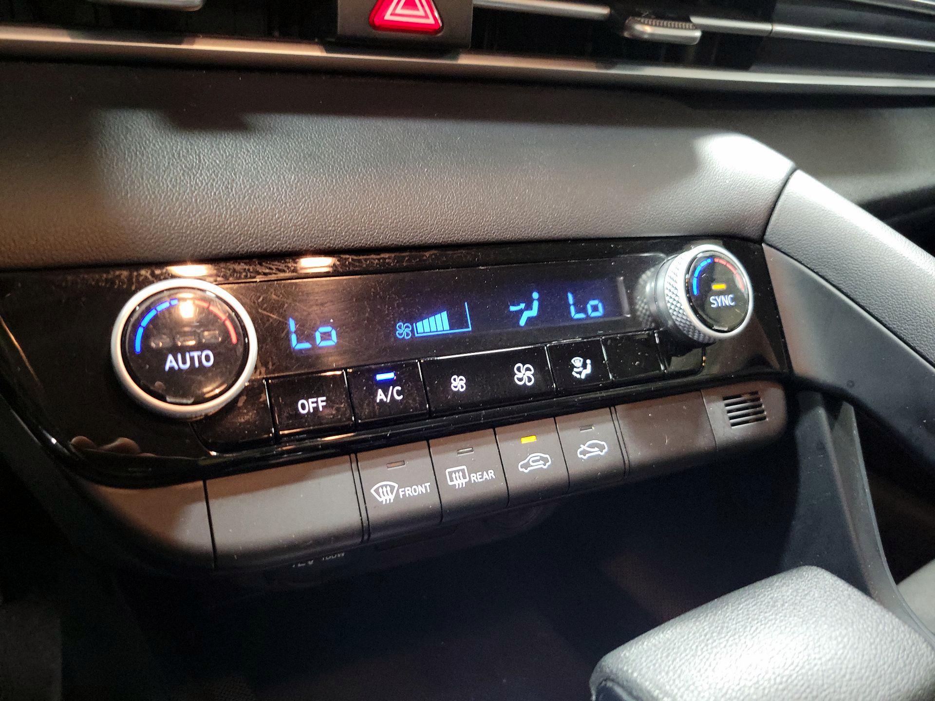 Thumbnail: 2021 Hyundai Elantra - 16