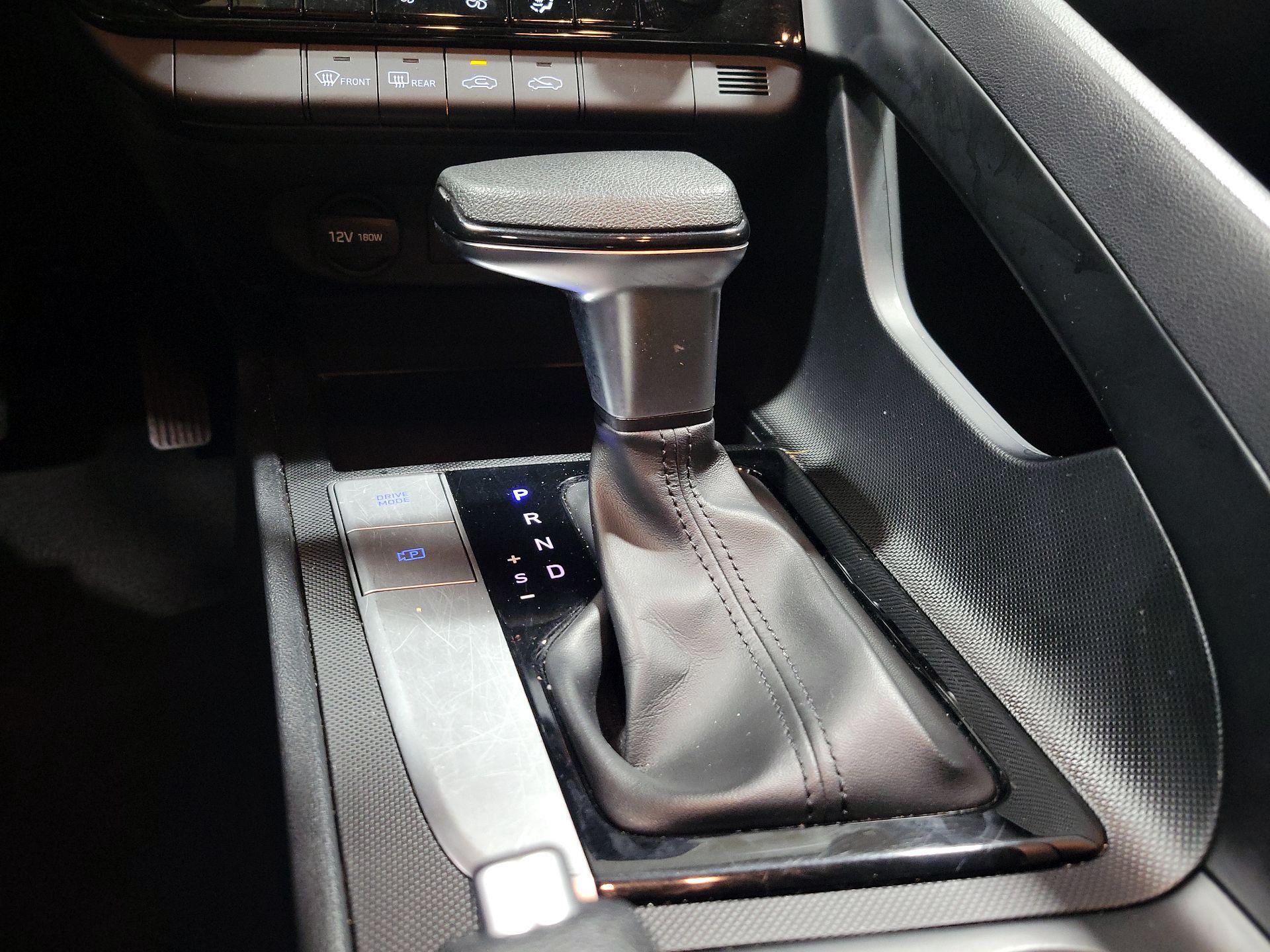 Thumbnail: 2021 Hyundai Elantra - 17