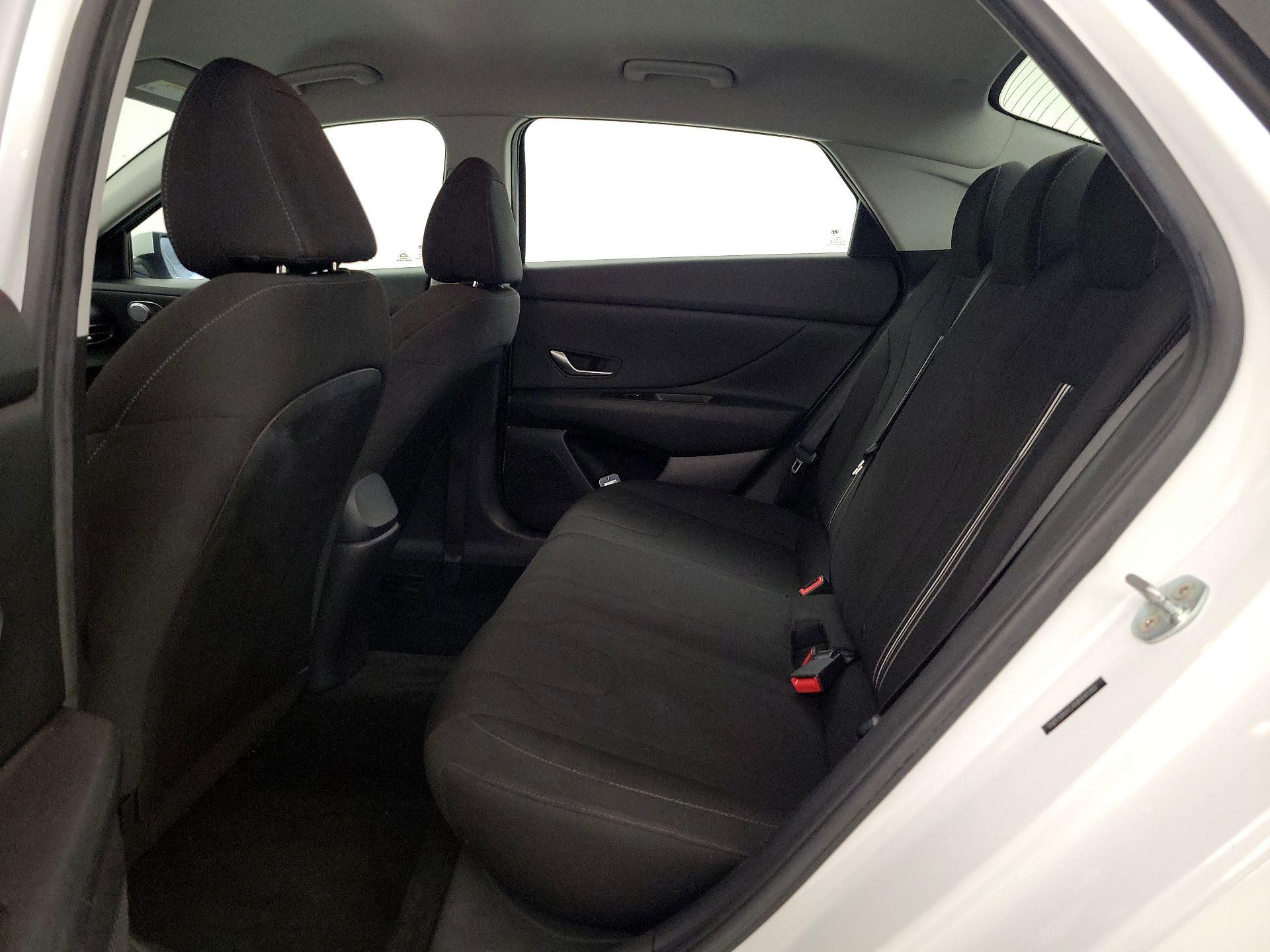 Thumbnail: 2021 Hyundai Elantra - 18