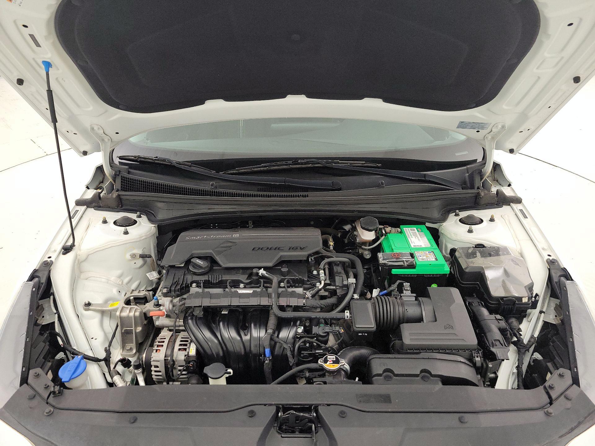 Thumbnail: 2021 Hyundai Elantra - 20