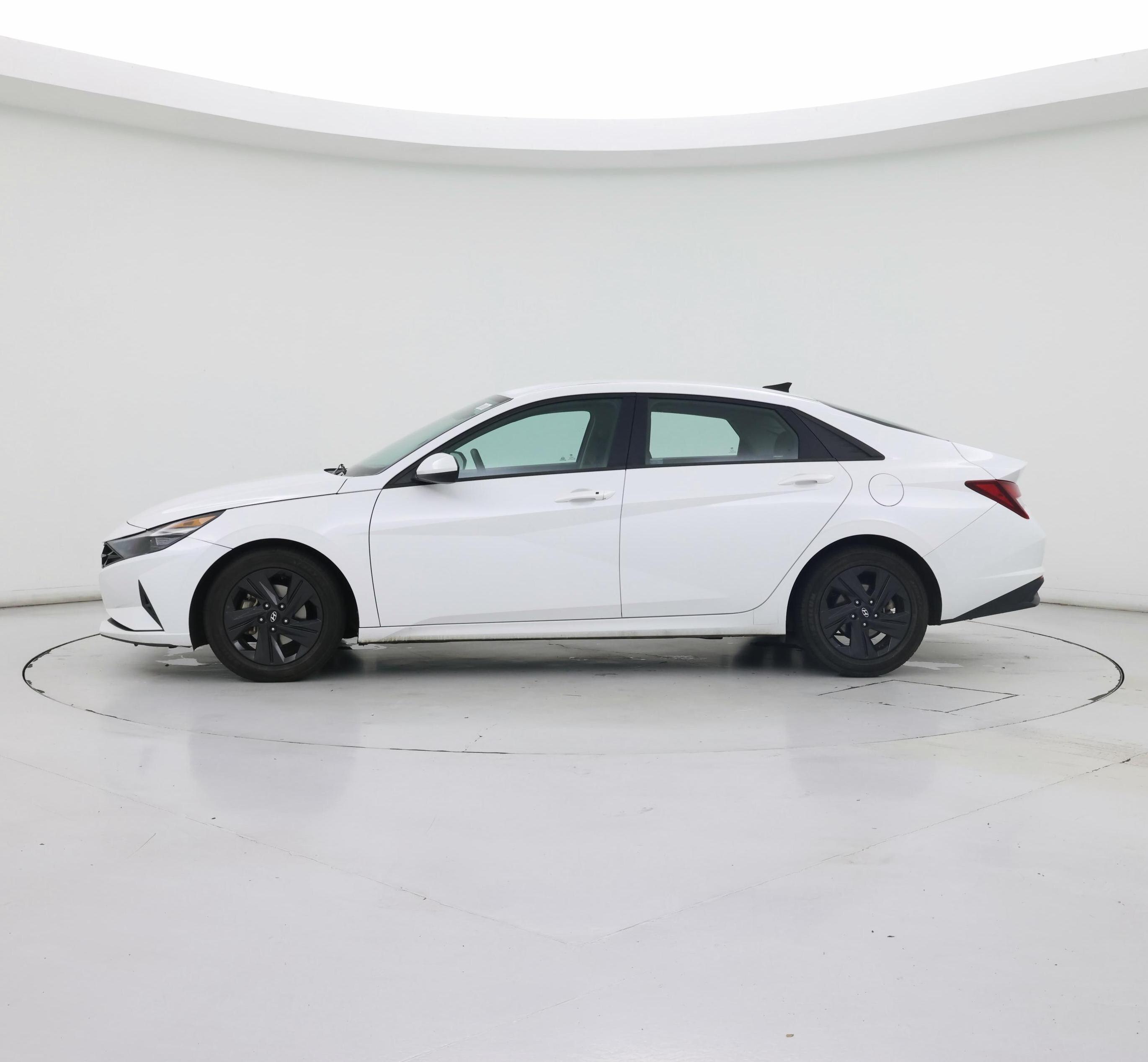 Thumbnail: 2021 Hyundai Elantra - 3