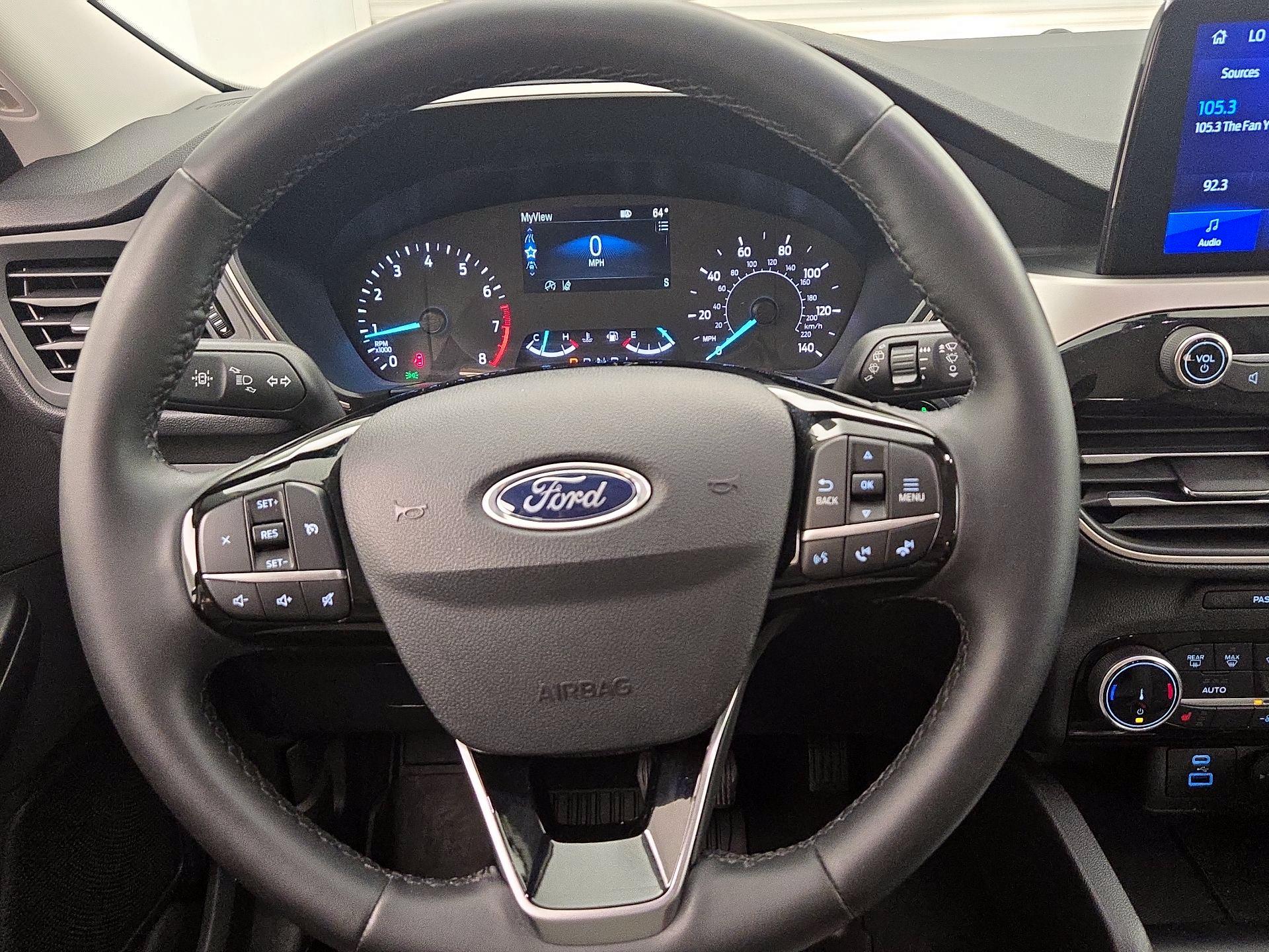 Thumbnail: 2022 Ford Escape - 10