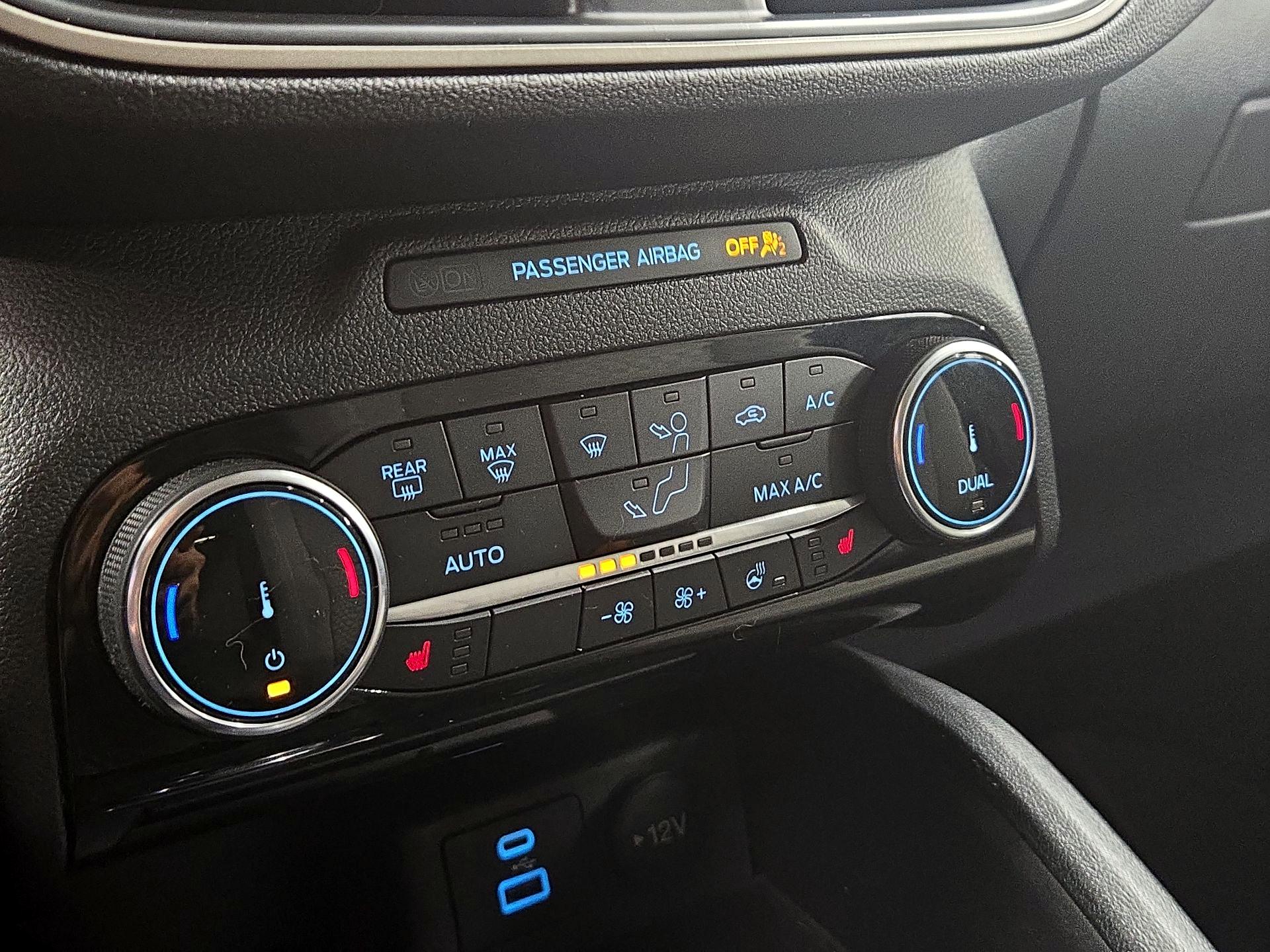 Thumbnail: 2022 Ford Escape - 16